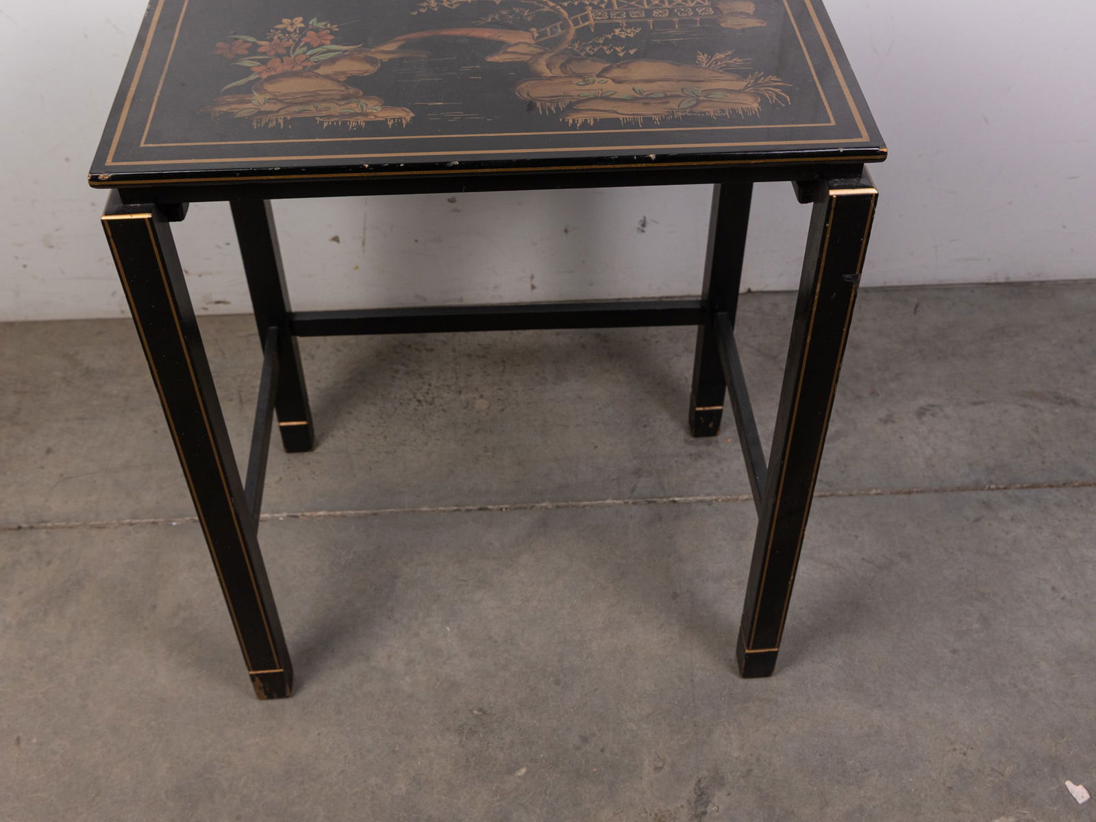 Asian Pictoral Lacquered Side Table - 3