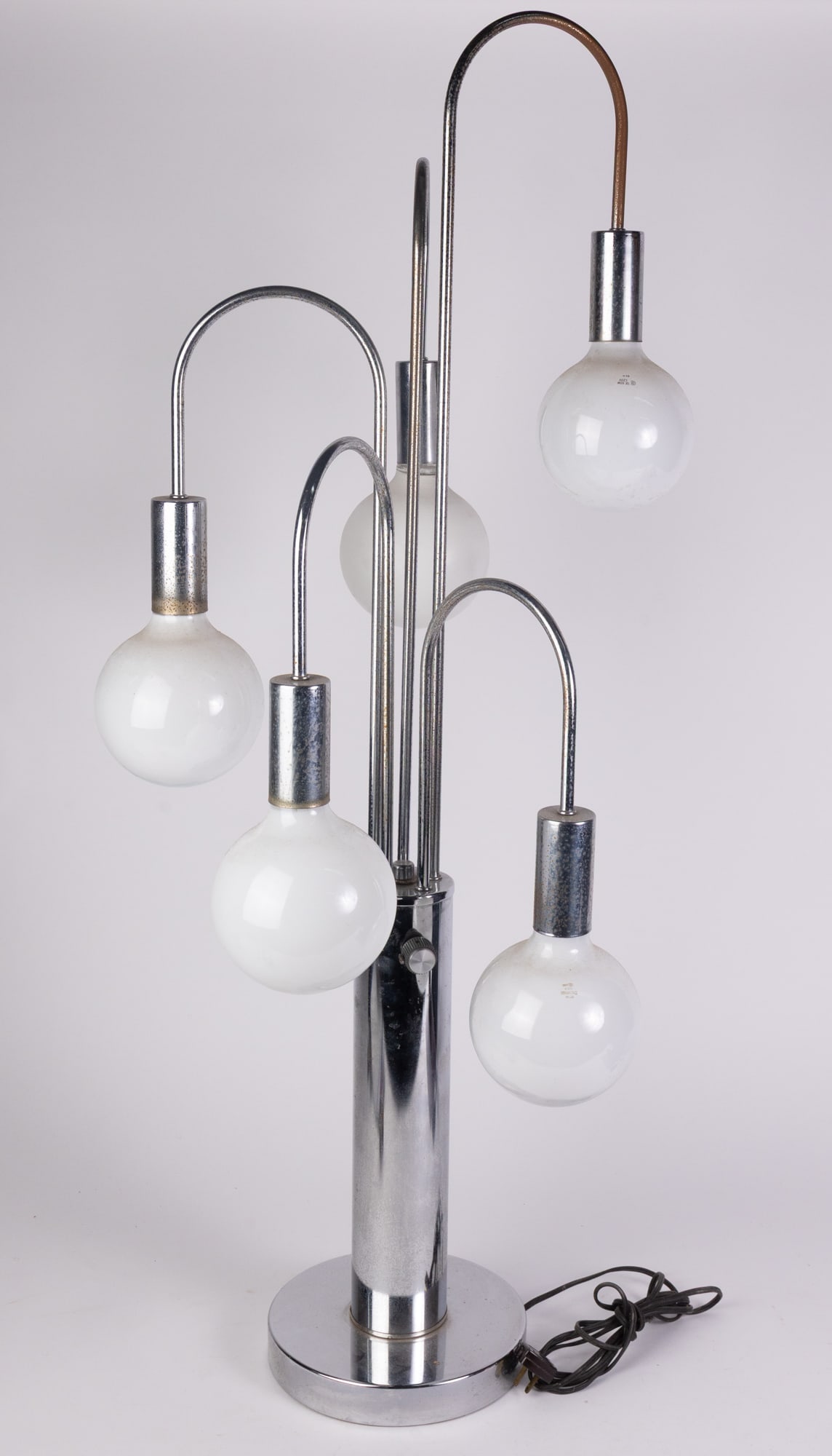 Laurel Lamp Co. "Waterfall" Table Lamp (1 of 6)