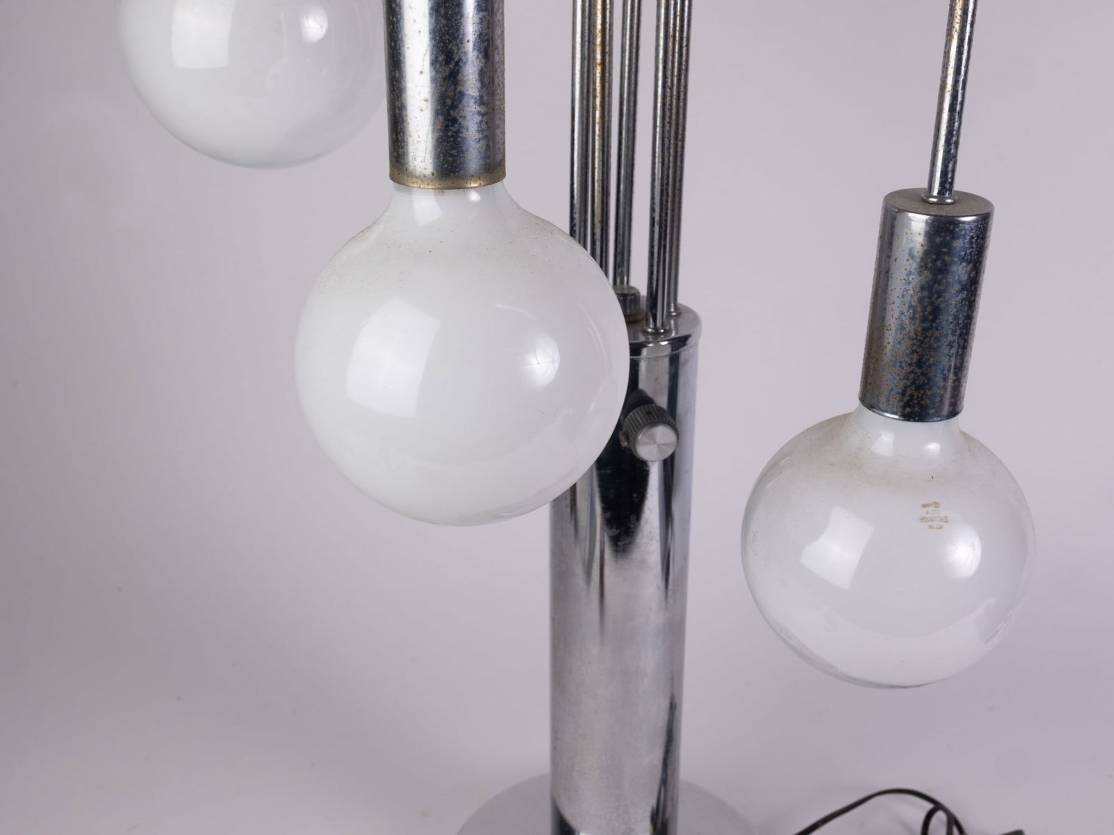 Laurel Lamp Co. "Waterfall" Table Lamp - 4