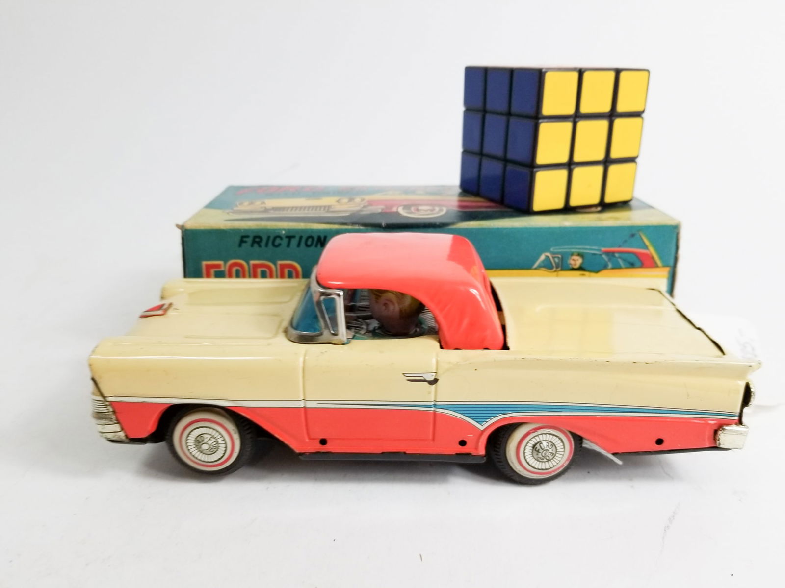 TN Japan Tin Battery Op Ford Skyliner w/ Box - 3