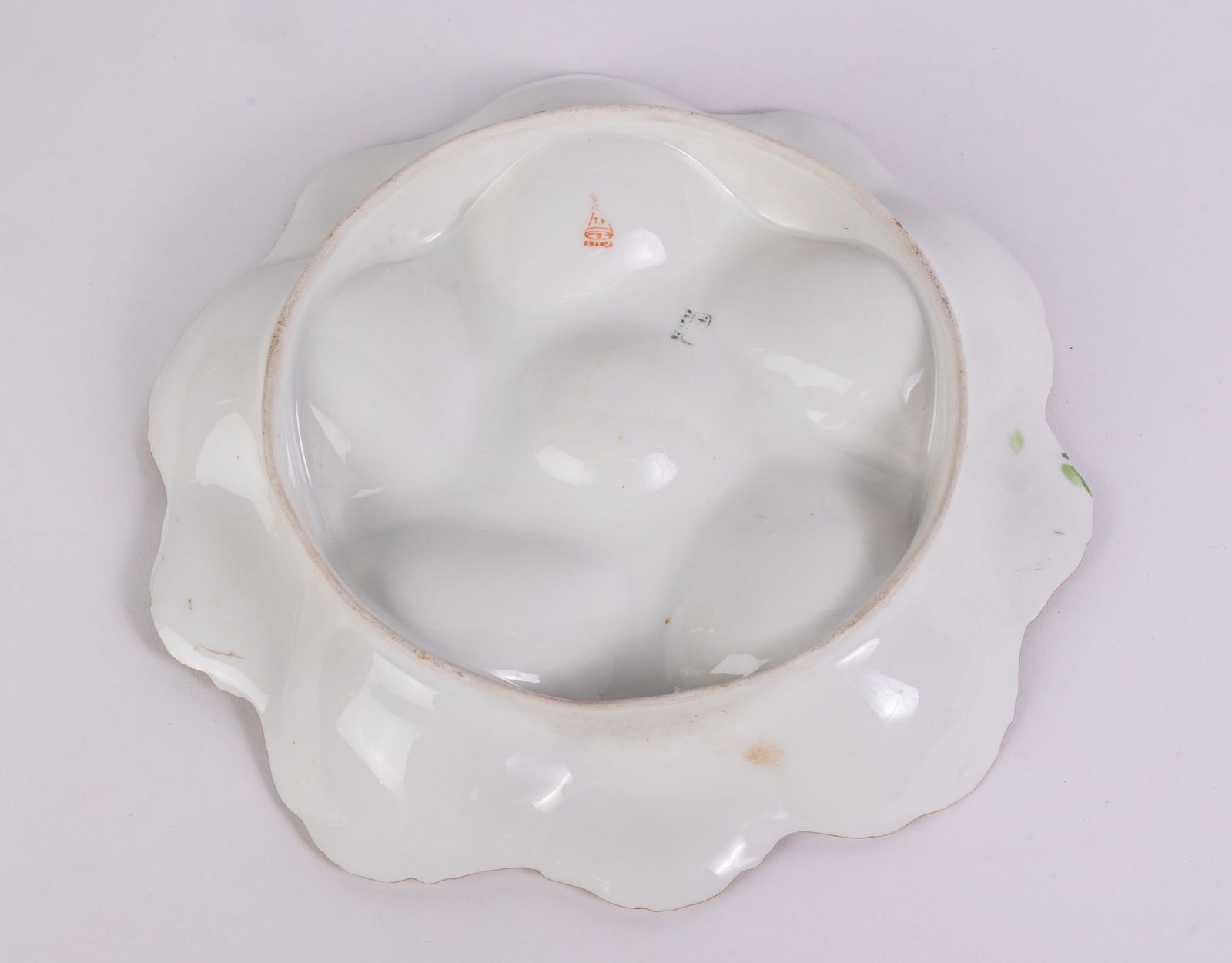 Pair of Tressemanes & Vogt Porcelain Five Well Oyster Plates - 4