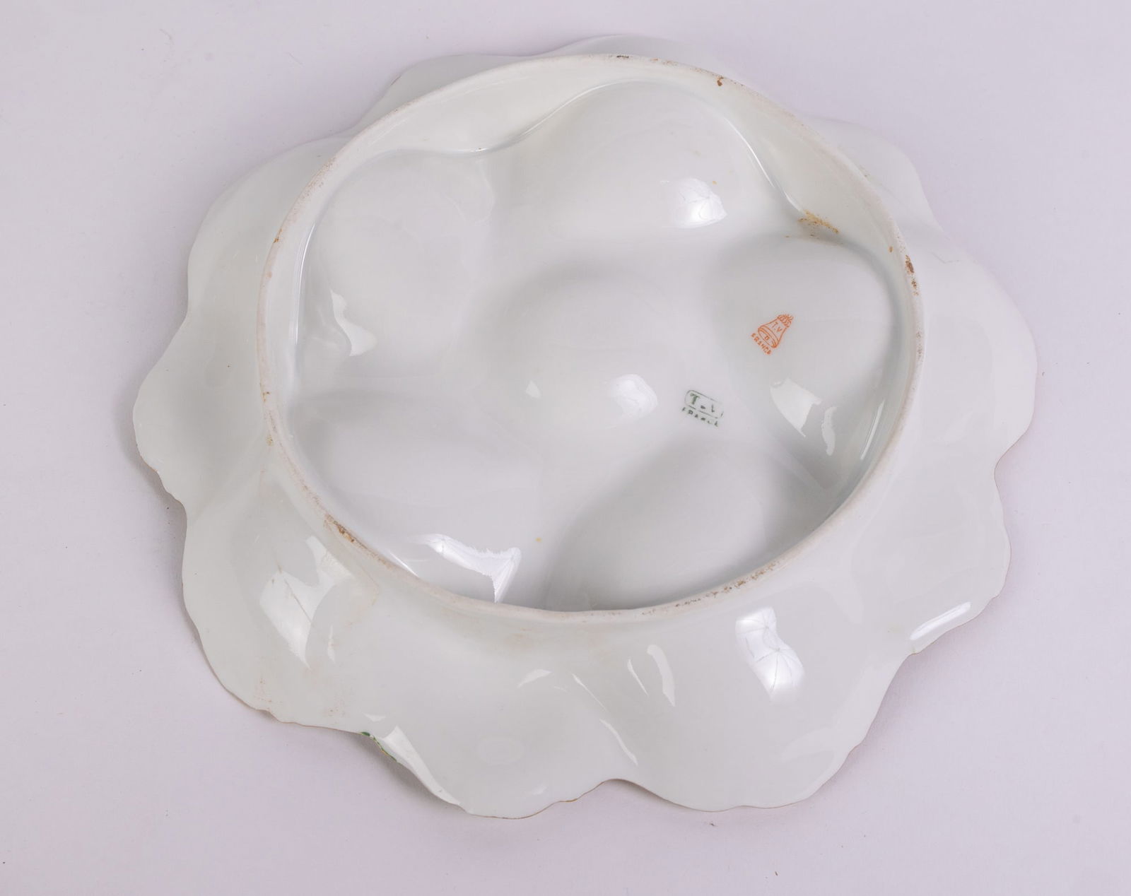 Pair of Tressemanes & Vogt Porcelain Five Well Oyster Plates - 8