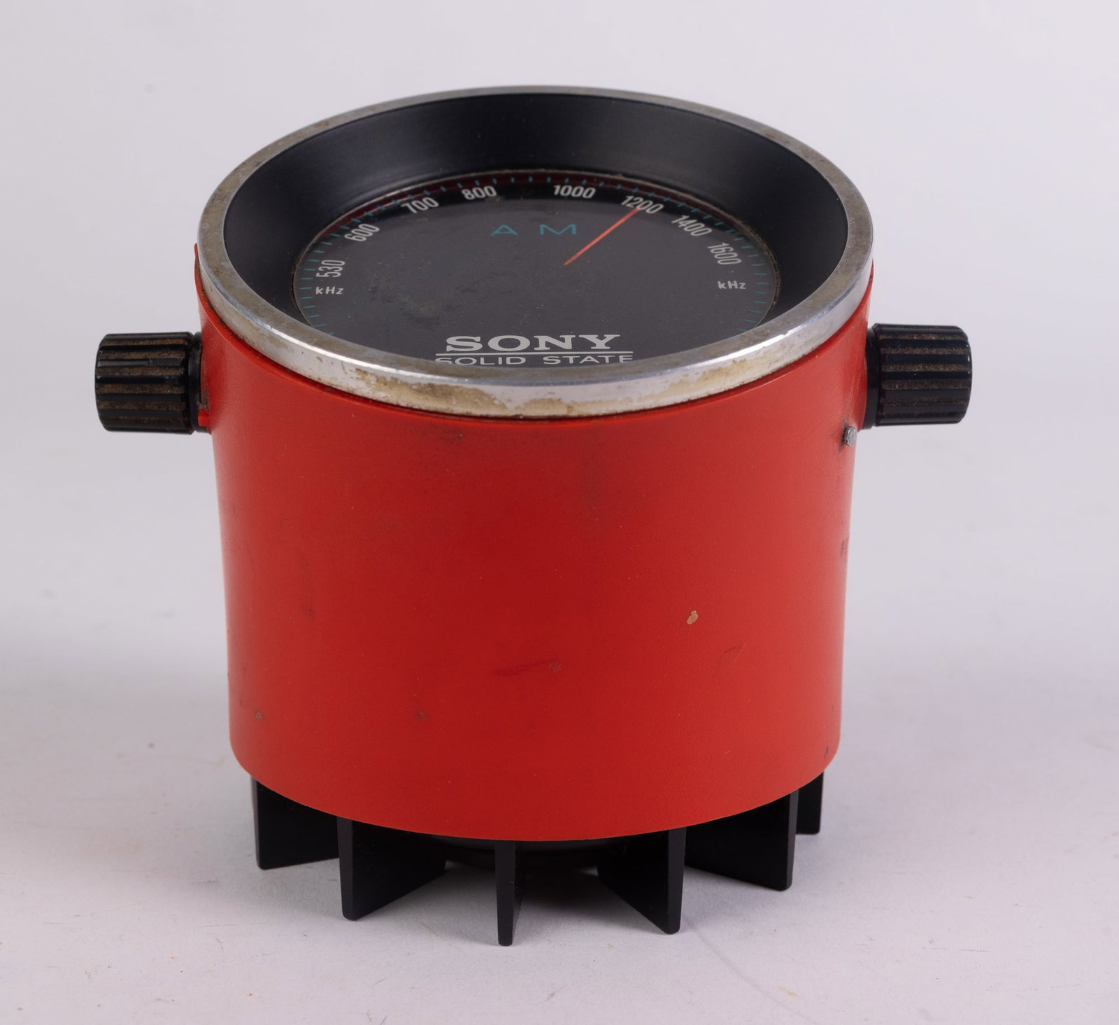 1970's Sony TR-1824 AM Radio (1 of 7)