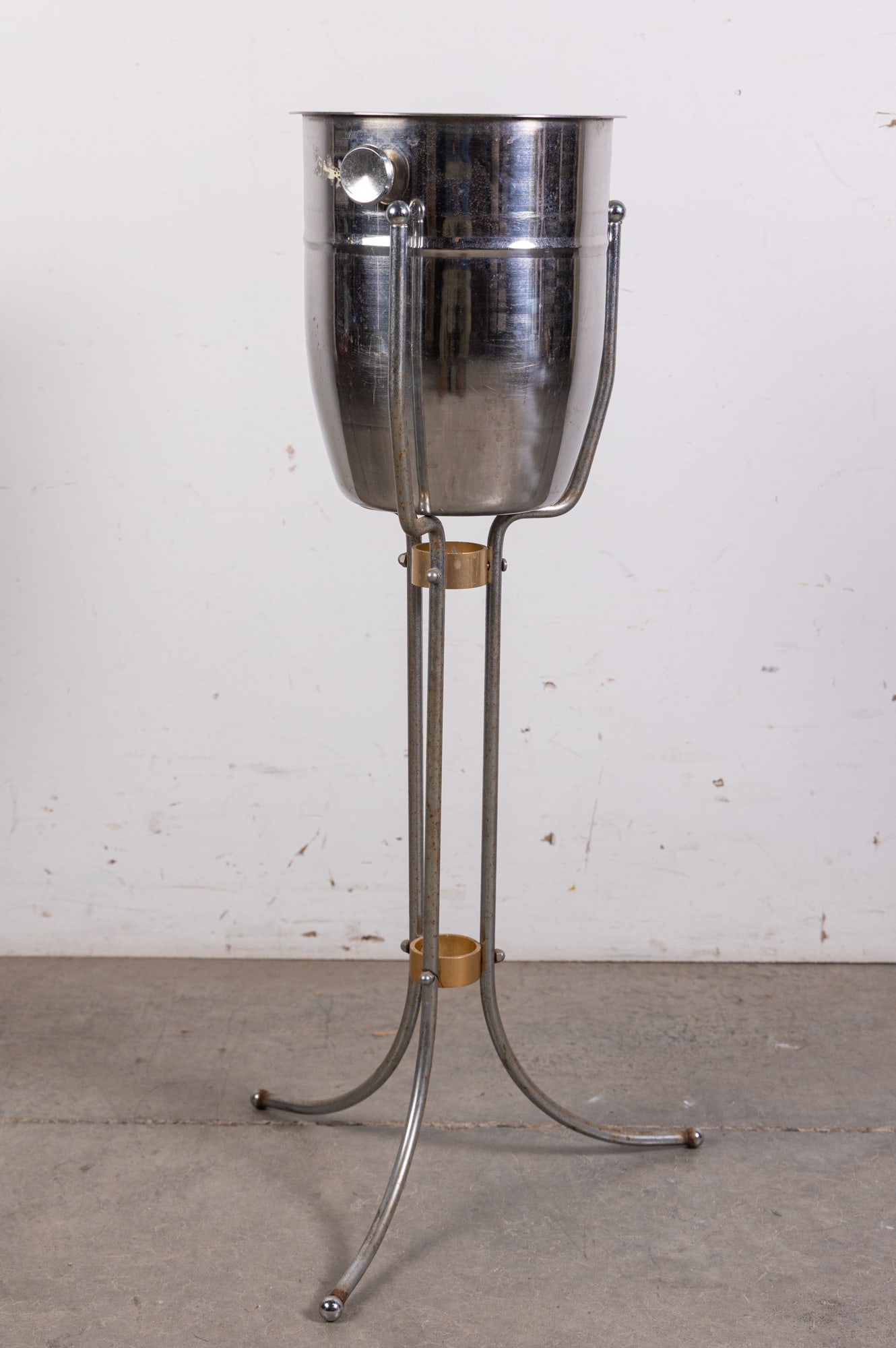 Vintage Modern Chrome Standing Champagne Bucket - 3