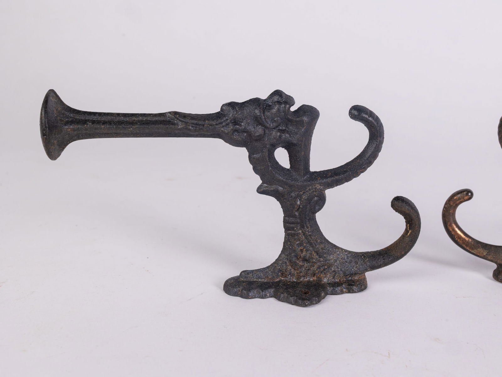 Pair of Ornate Victorian Gargoyle Wall Hooks - 3