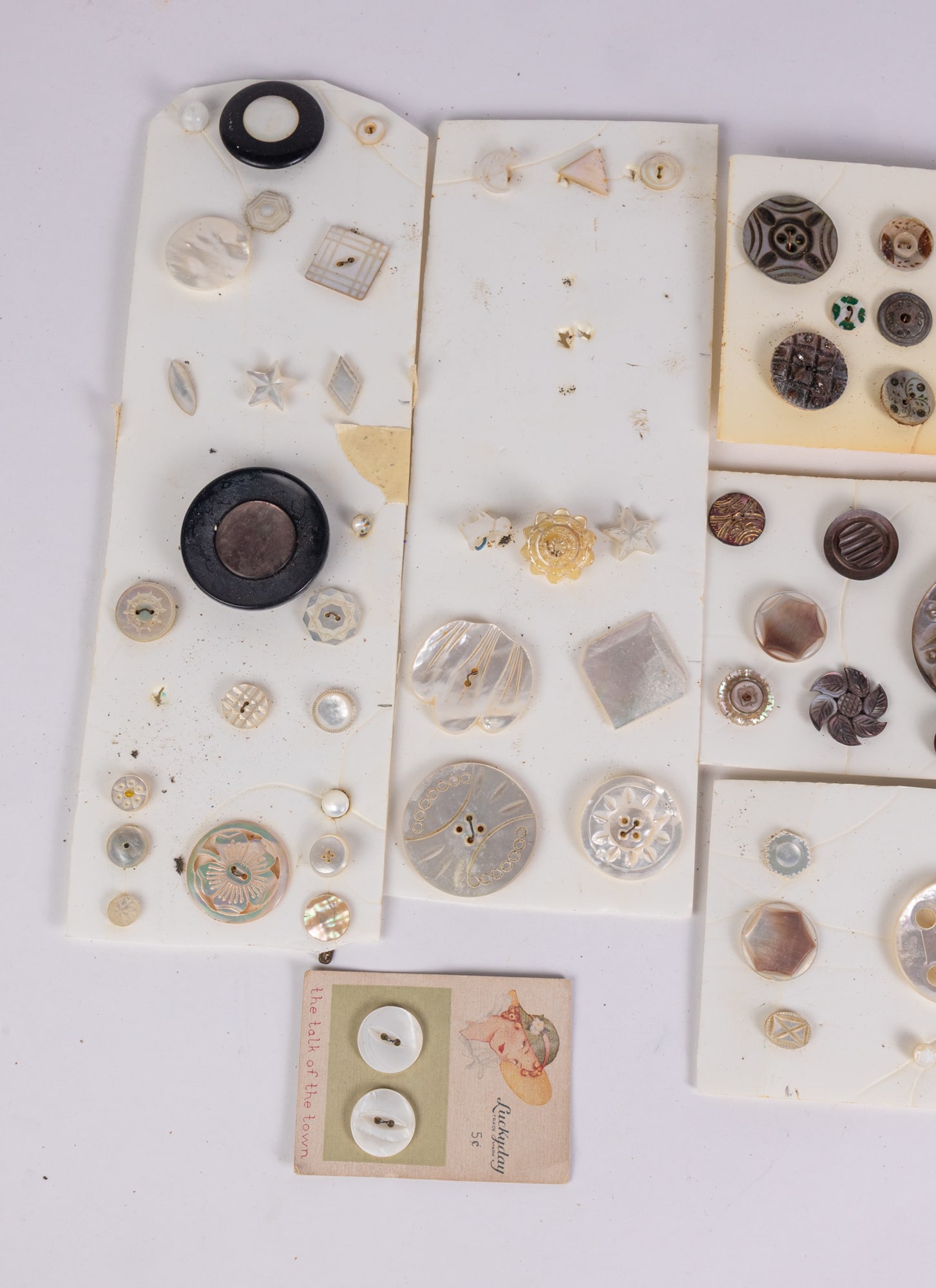 Lot of Assorted Vintage and Antique Buttons - 3