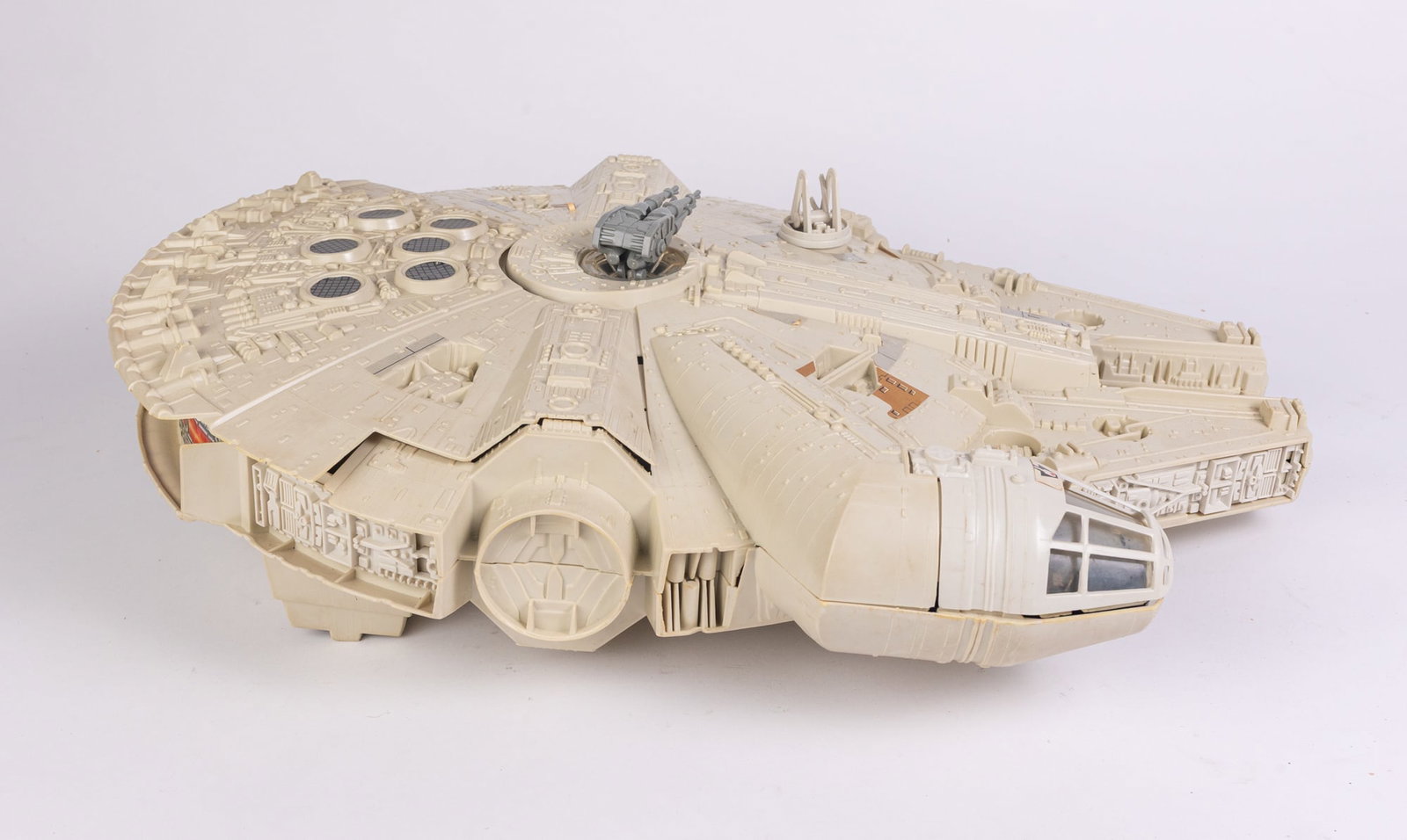 Kenner Star Wars Empire Strikes Back Millenium Falcon Spaceship No. 39110 IOB - 3