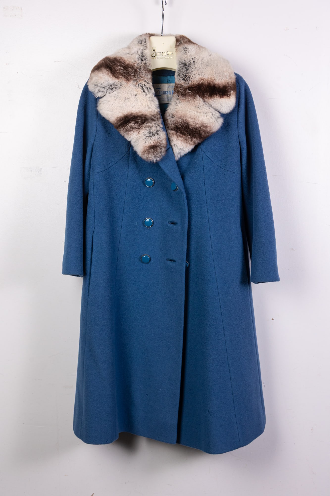 Zinman Furs Vintage Fur Trimmed Cerulean Blue Coat: Zinman Furs Vintage Fur Trimmed Cerulean Blue Coat Size approximately women's medium Literature Brooks Auction – Online Auction Terms & Conditions ——————̵