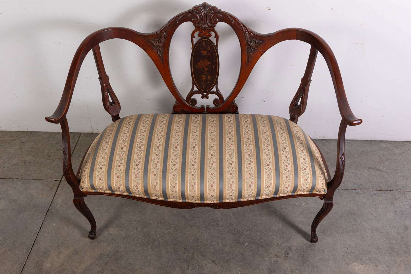 Antique Early 20th Century Settee - 2