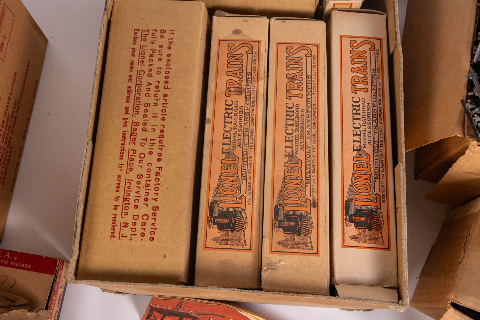 Lionel Pre-War Lionel 260E Loco & Tender w/ 710, 710, 712 Passenger Cars [w/ Assorted Accessories] - 5