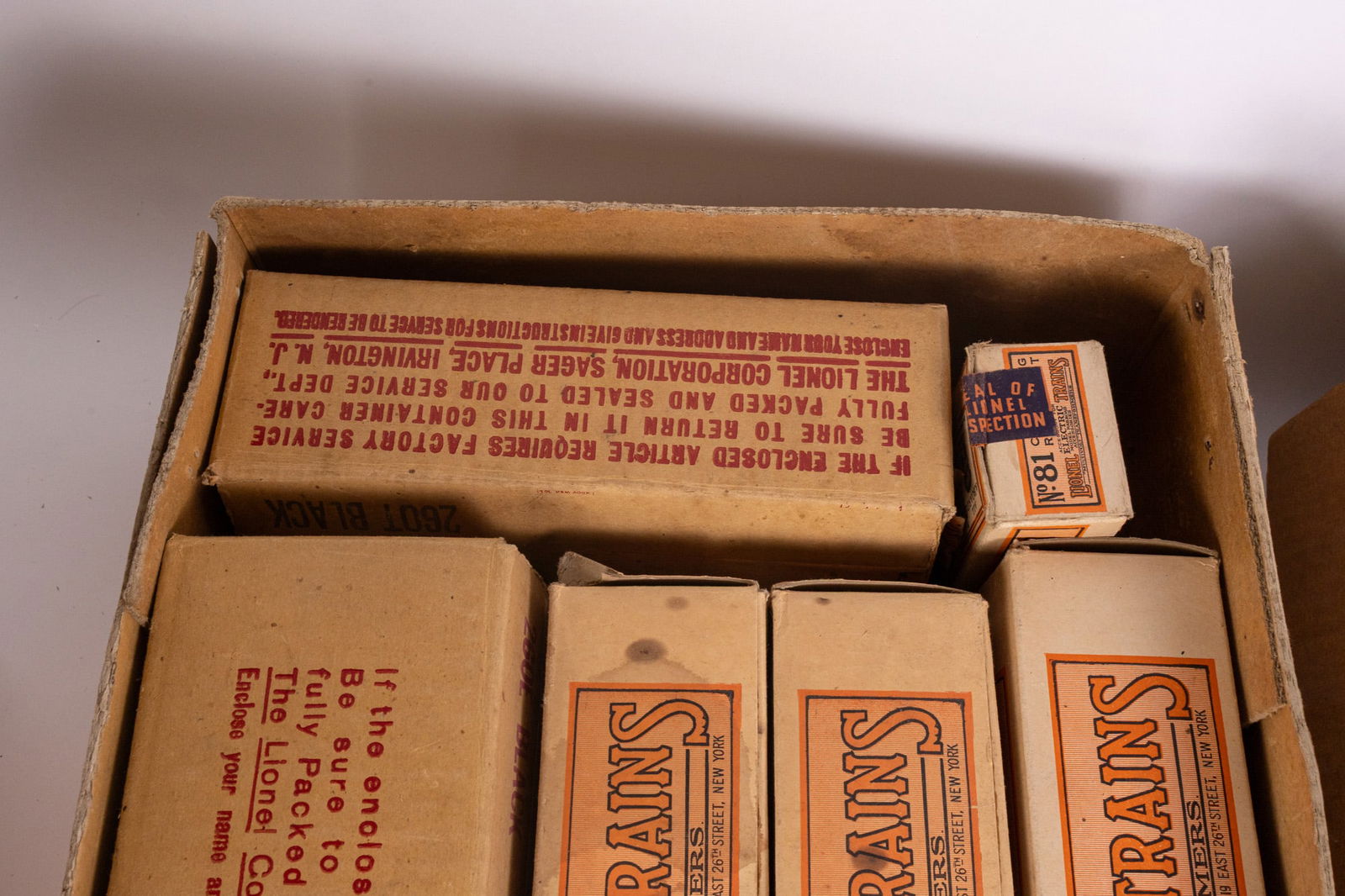 Lionel Pre-War Lionel 260E Loco & Tender w/ 710, 710, 712 Passenger Cars [w/ Assorted Accessories] - 6