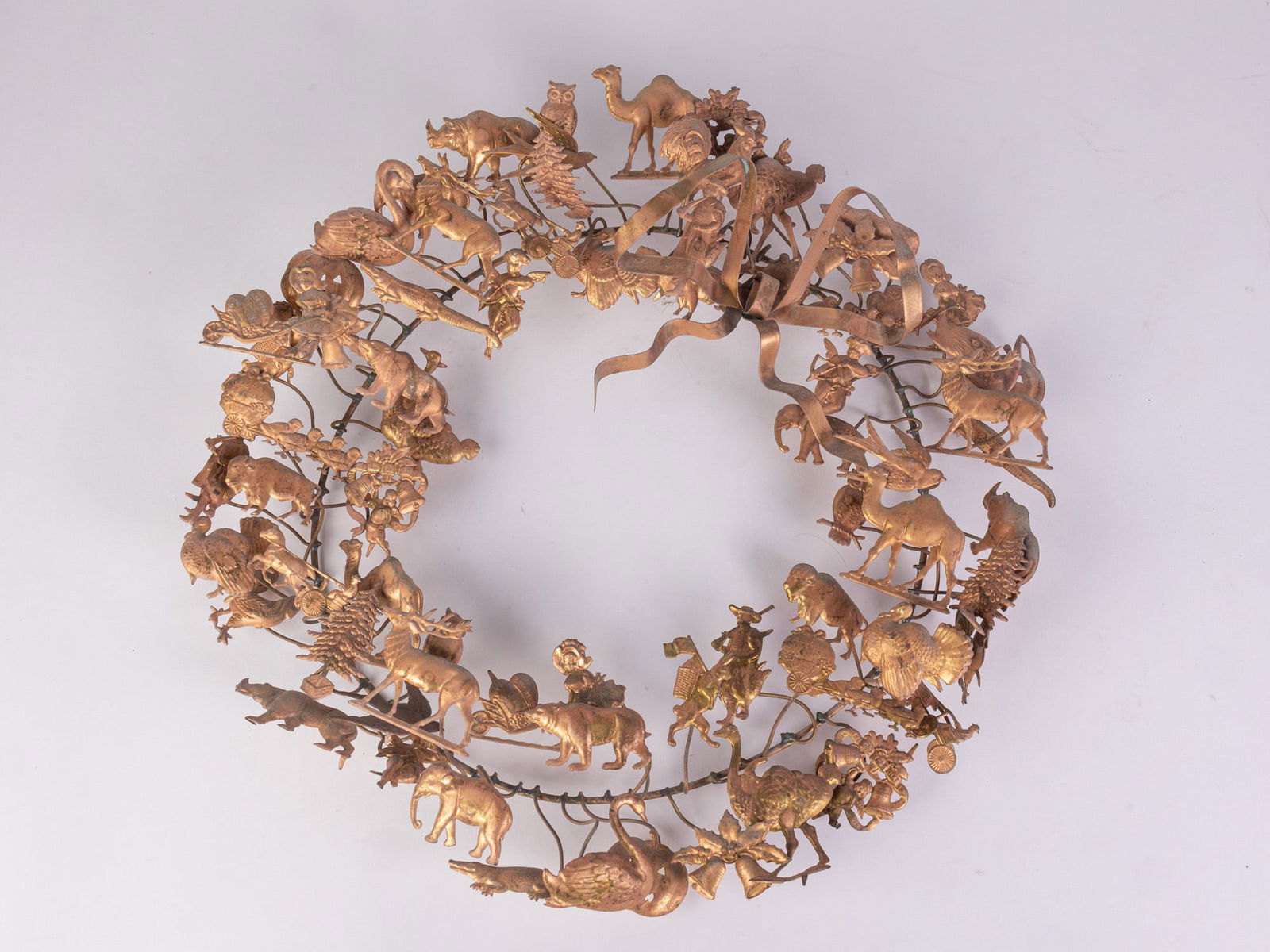 Petites Choses Dresden All Season Brass Wreath (1 of 5)