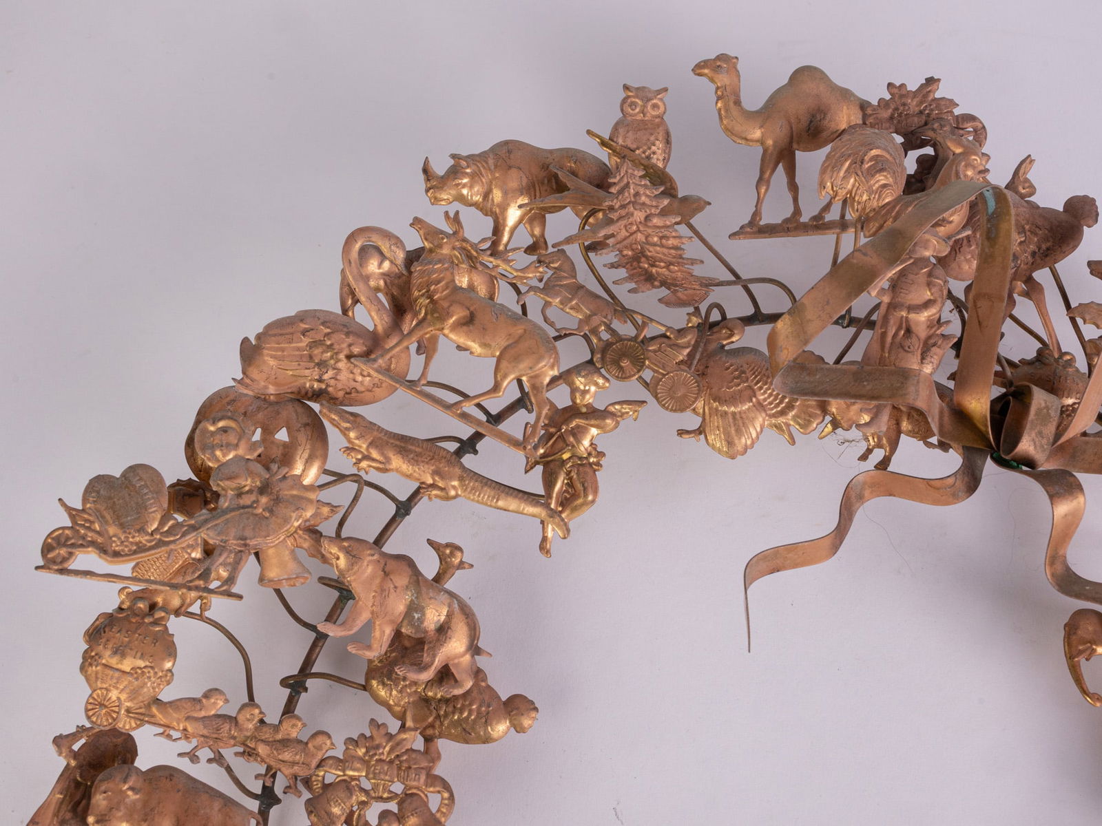 Petites Choses Dresden All Season Brass Wreath - 3