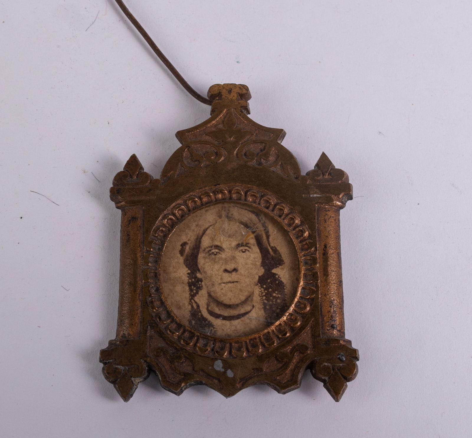 Antique Miniature Picture Frame w/ Portrait of Woman - 3