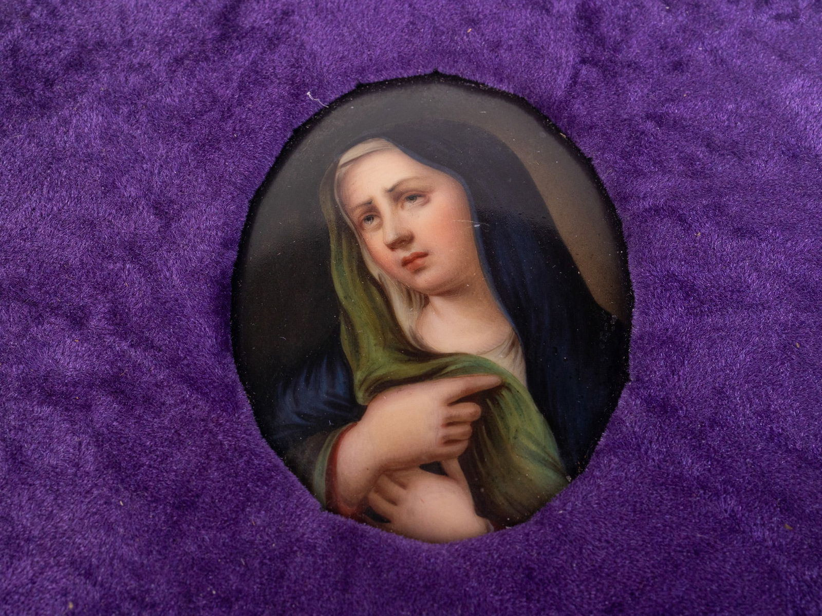 Velvet Framed Mater Dolorosa "Our Lady of Sorrows" Porcelain Portrait of Mary - 3