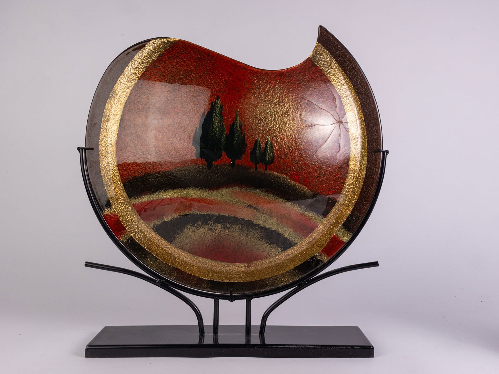 Jasmine Art Glass Tuscany Landscape Vase: Jasmine Art Glass Tuscany Landscape VaseSize18" x 19" x 4"LiteratureBrooks Auction – Online Auction Terms & Conditions Contact: (856) 694-2960 | info@brooks.auction READ BEFORE YOU BID: We want