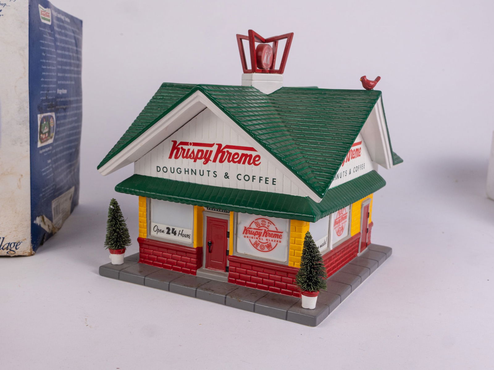 Department 56 Krispy Kreme Doughnut Shop - 7