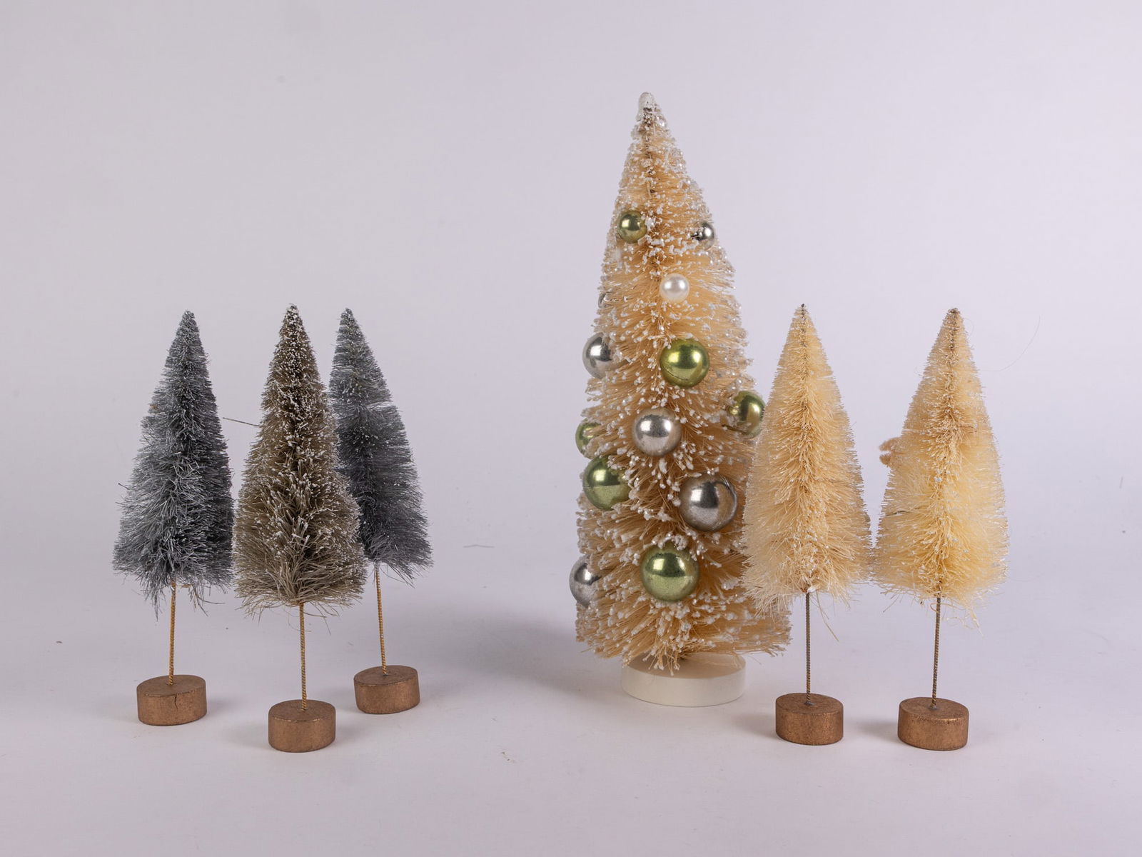 Bottle Brush Christmas Tree Decorations (1 of 5)