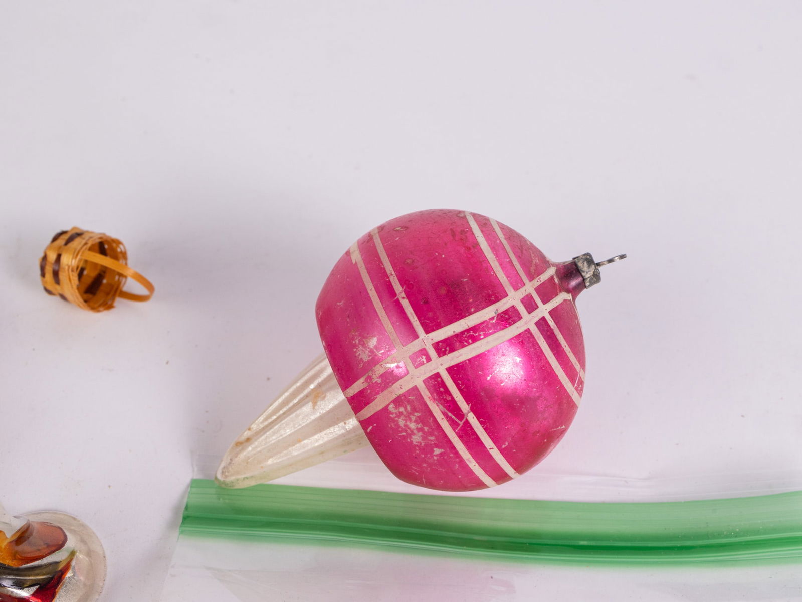 Vintage and Antique Christmas Ornaments Featuring Mercury Glass - 4