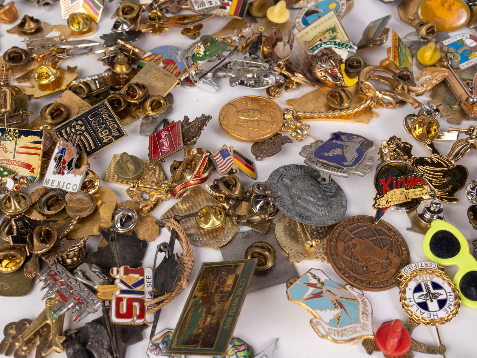 Large Lot of Vintage Enamel Pins - 8