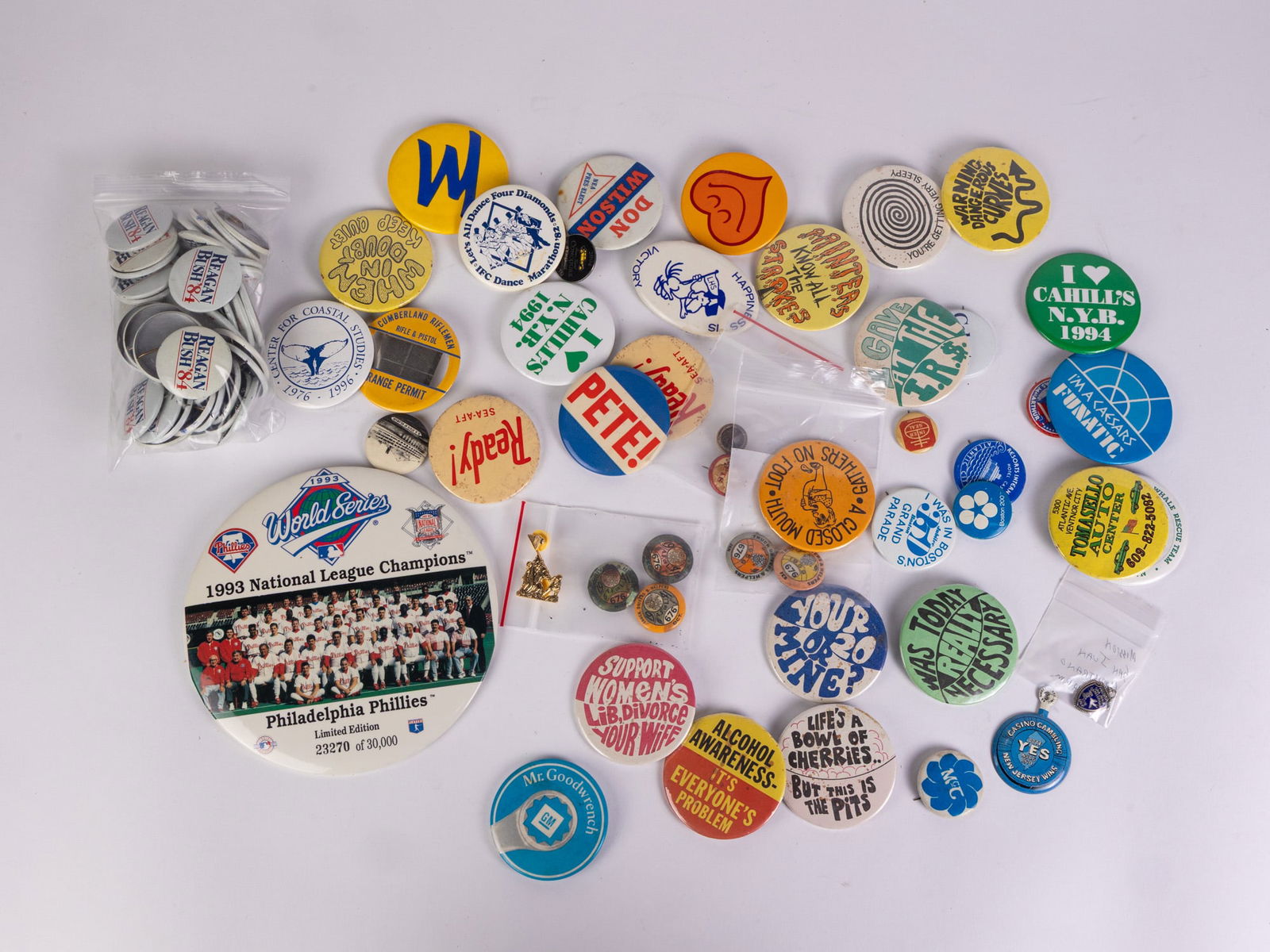 Lot of Vintage Metal Novelty Pins/Buttons (1 of 8)