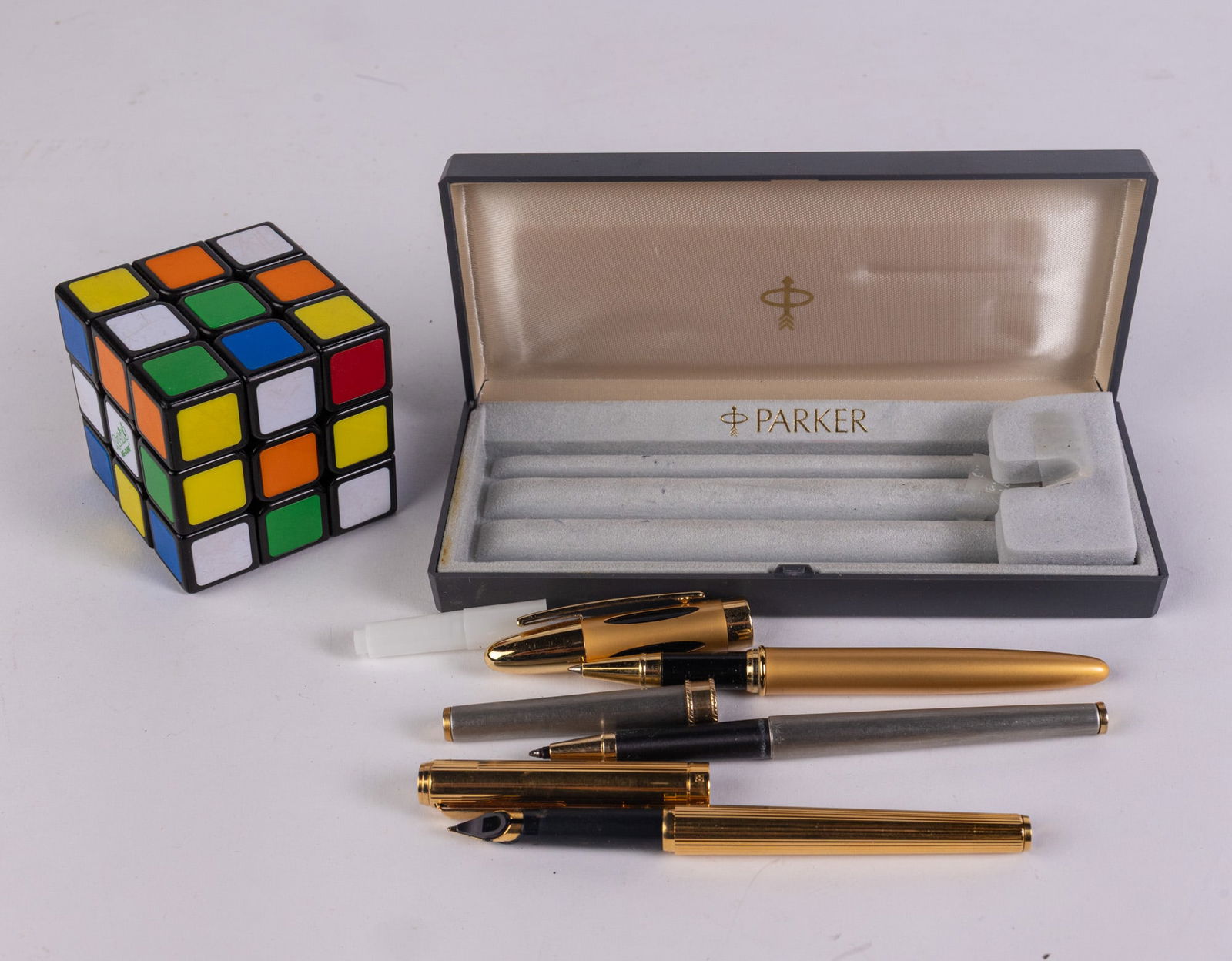 Trio of Parker Ballpoint Ink Pens & Fountain Pen - 2