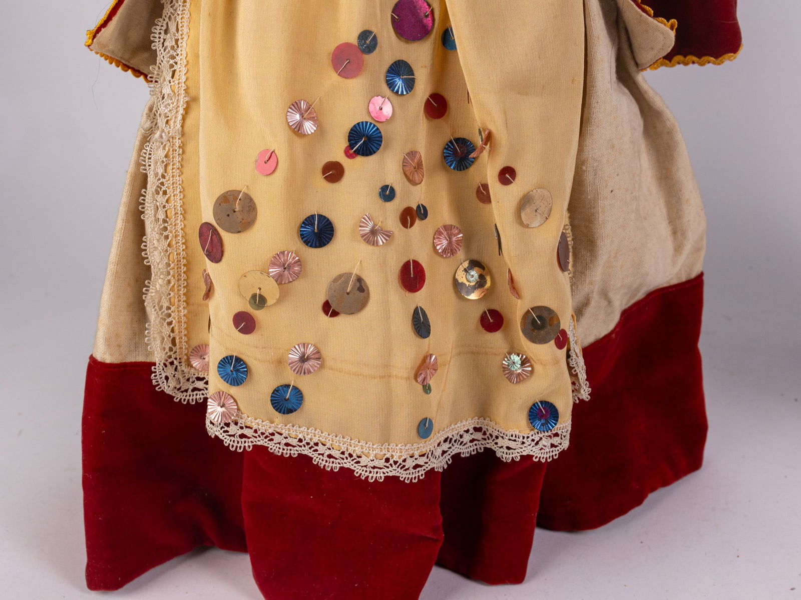 Pair of Traditionally Dressed German Made Early 20th Century Dolls - 5