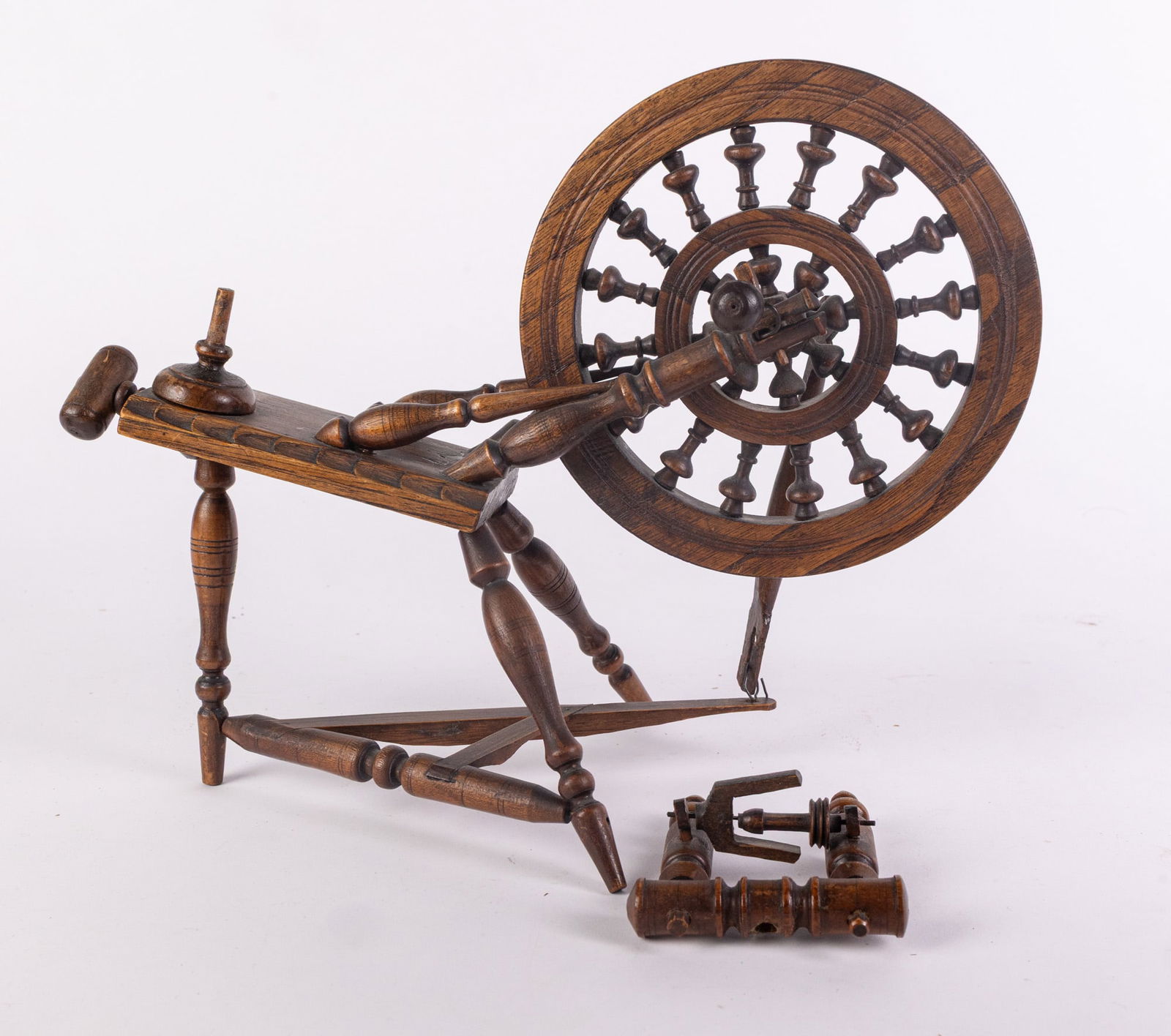 Vintage Doll Sized Spinning Wheel (1 of 5)