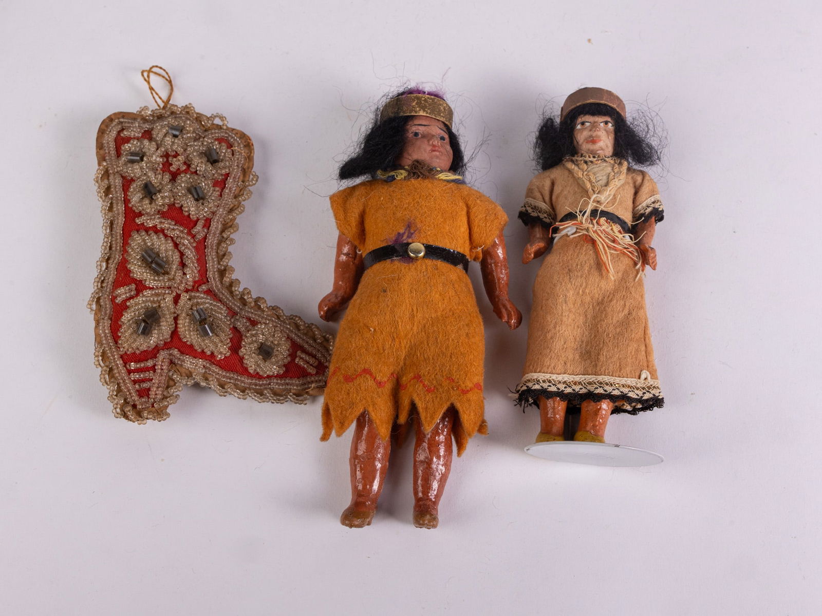Vintage Native American Dolls & Iroquois Beaded Boot Ornament (1 of 5)