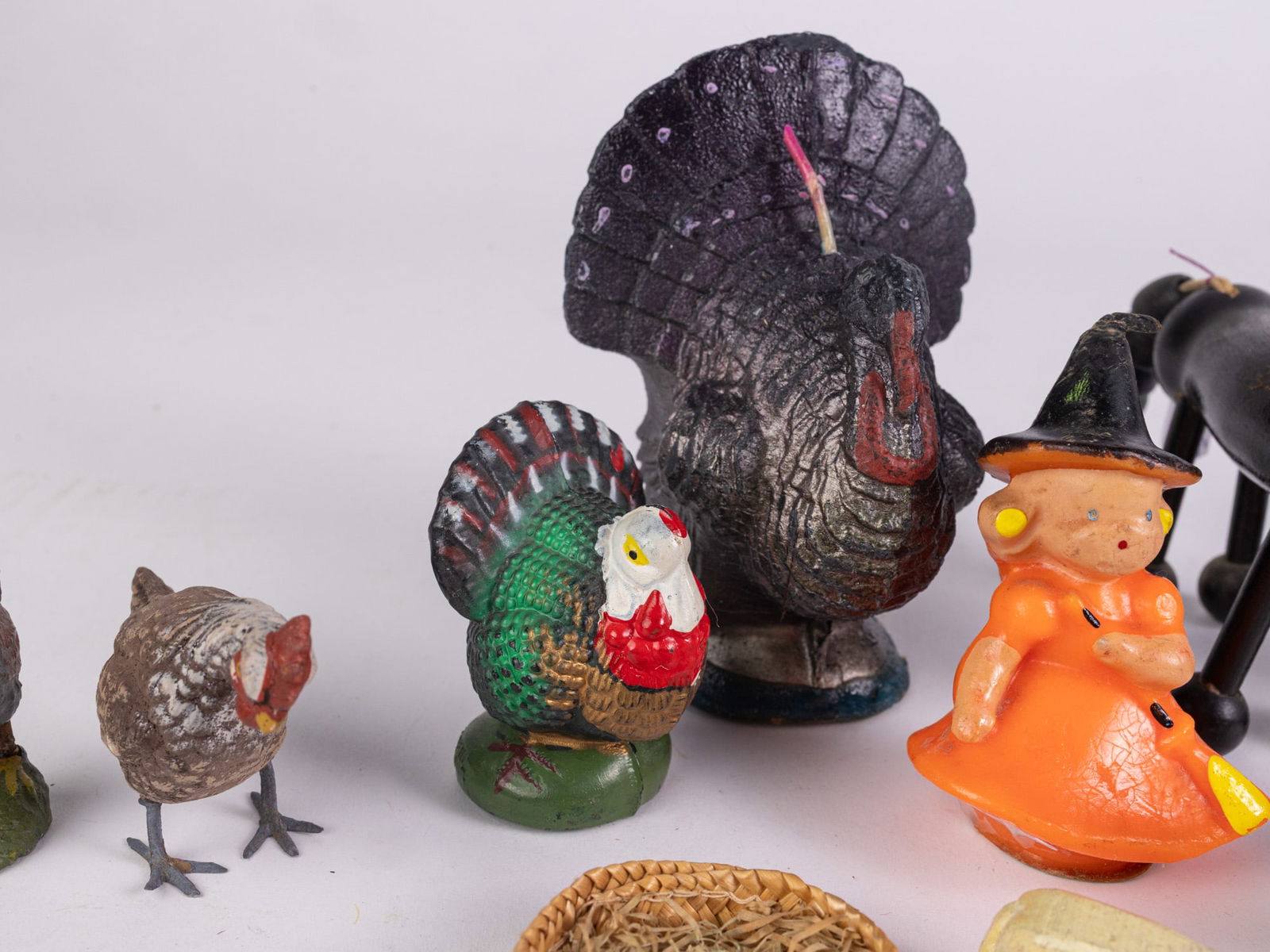 Lot of Vintage Halloween and Thanksgiving Decor Items - 4