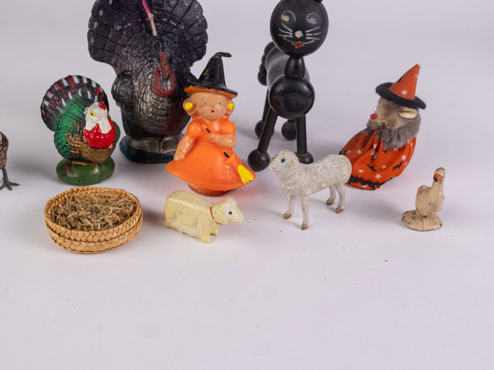 Lot of Vintage Halloween and Thanksgiving Decor Items - 6