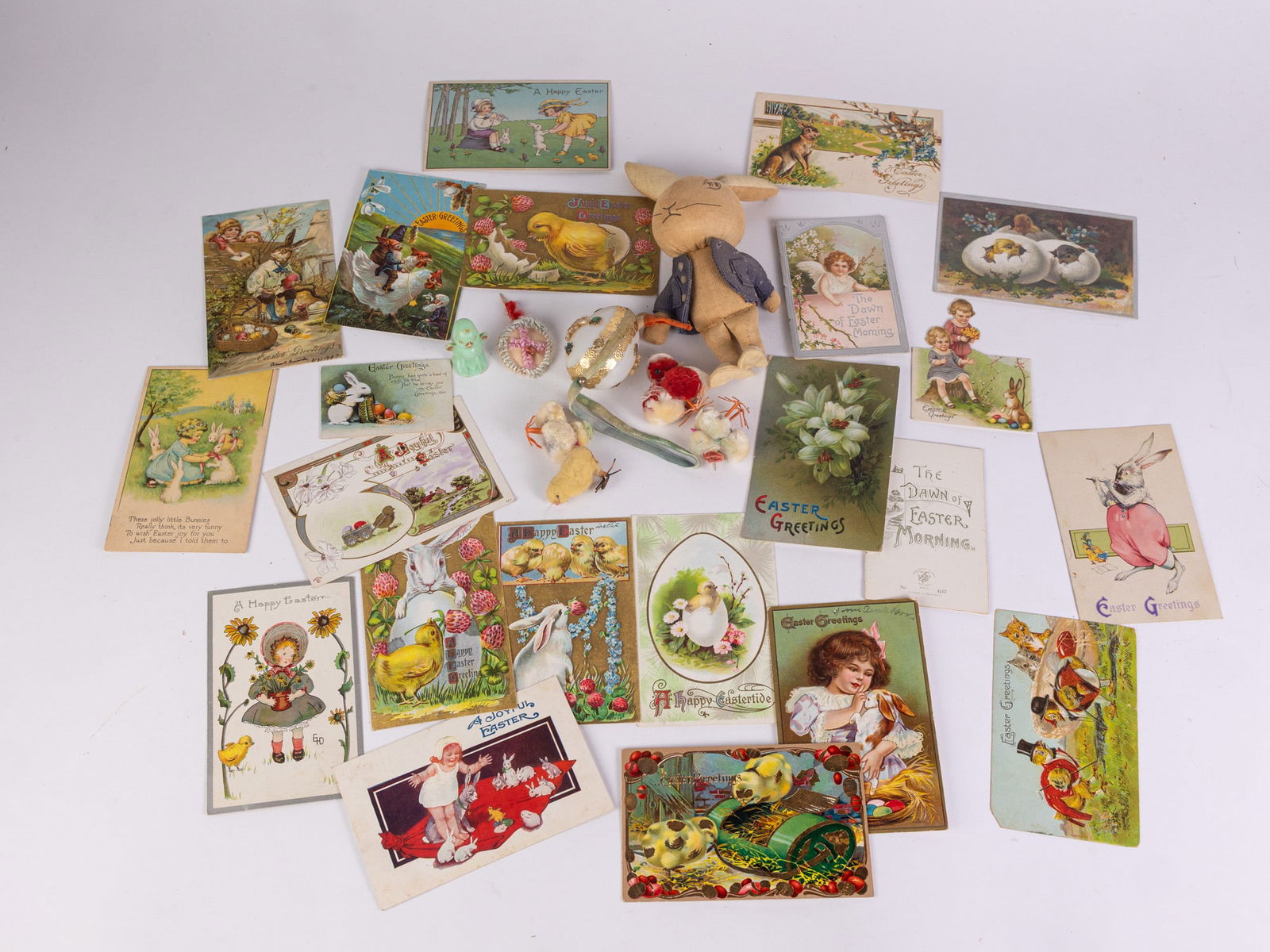 Vintage & Antique Easter Ephemera & Decoration Assortment: Vintage & Antique Easter Ephemera & Decoration AssortmentSize7" x 12" x 12"LiteratureBrooks Auction – Online Auction Terms & Conditions Contact: (856) 694-2960 | info@brooks.auction READ BEFORE