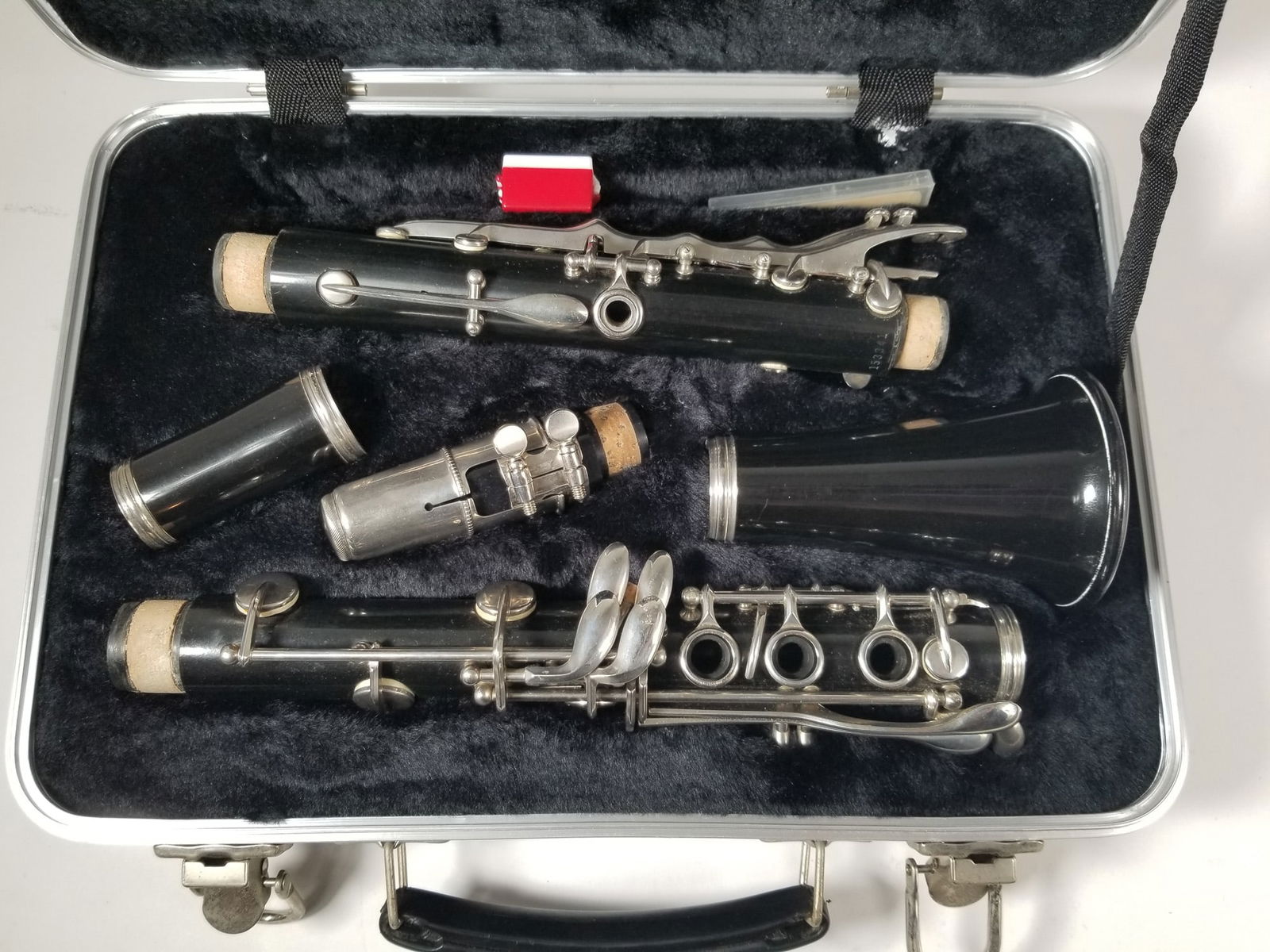Standard Concert Clarinet in Case (1 of 2)