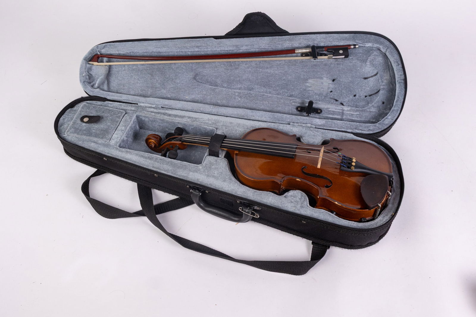 Cremona 18" Children's Violin in Case (1 of 8)