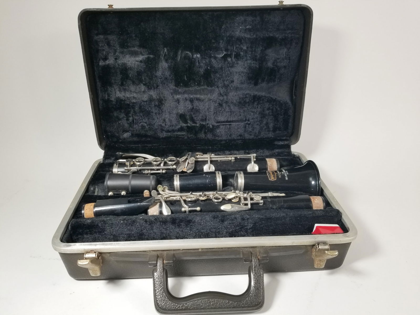 Standard Concert Clarinet in Case (1 of 2)