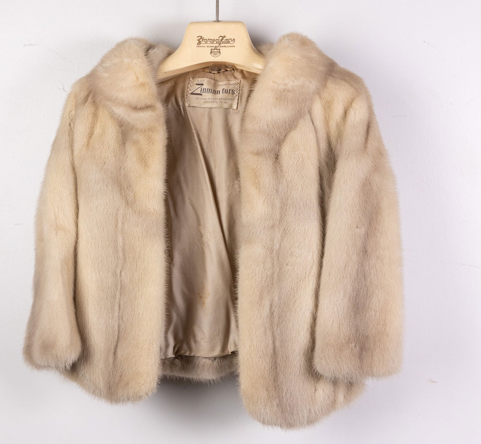 Vintage Zinman Furs Fur Capelet (1 of 3)
