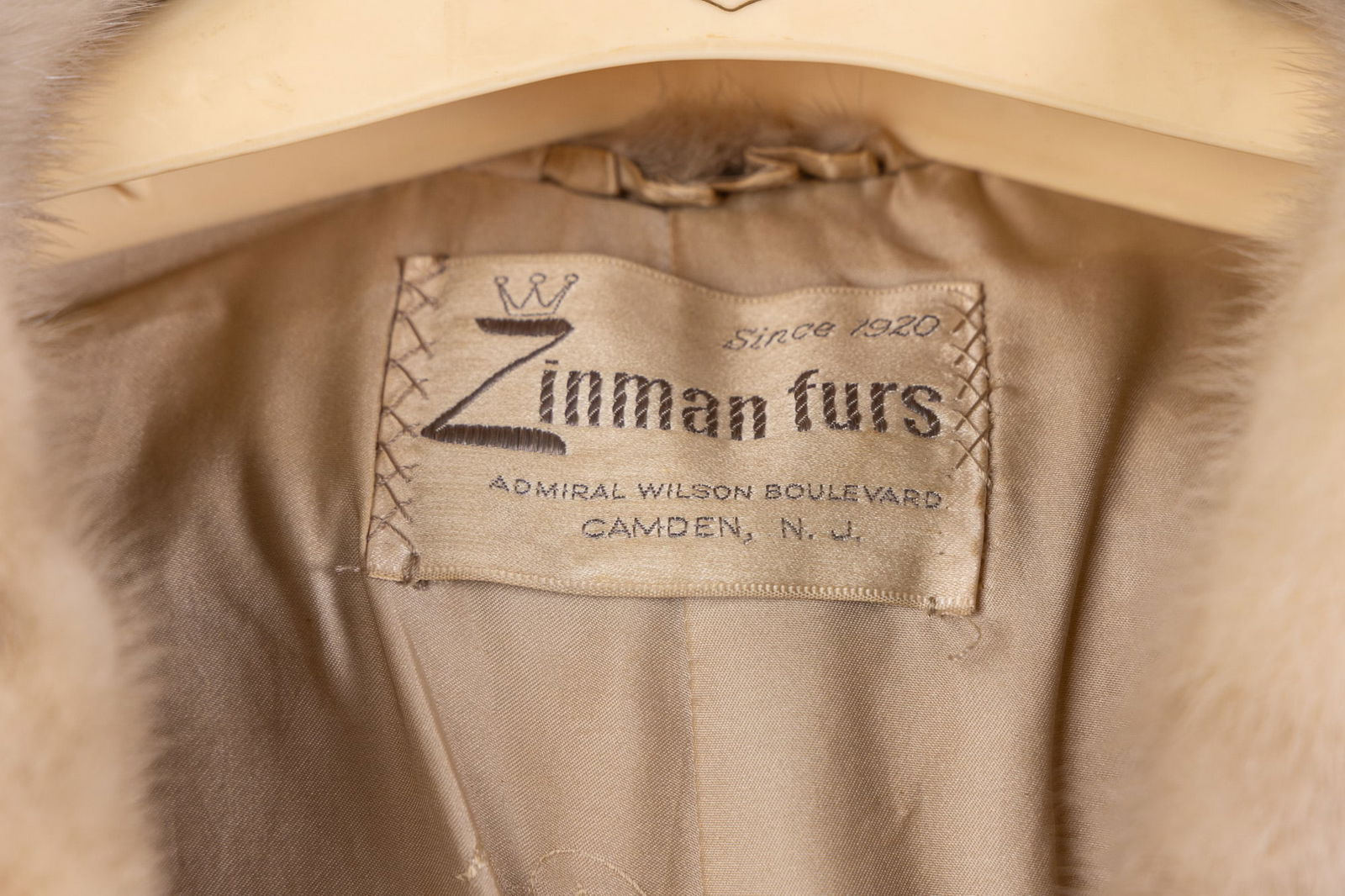Vintage Zinman Furs Fur Capelet - 2