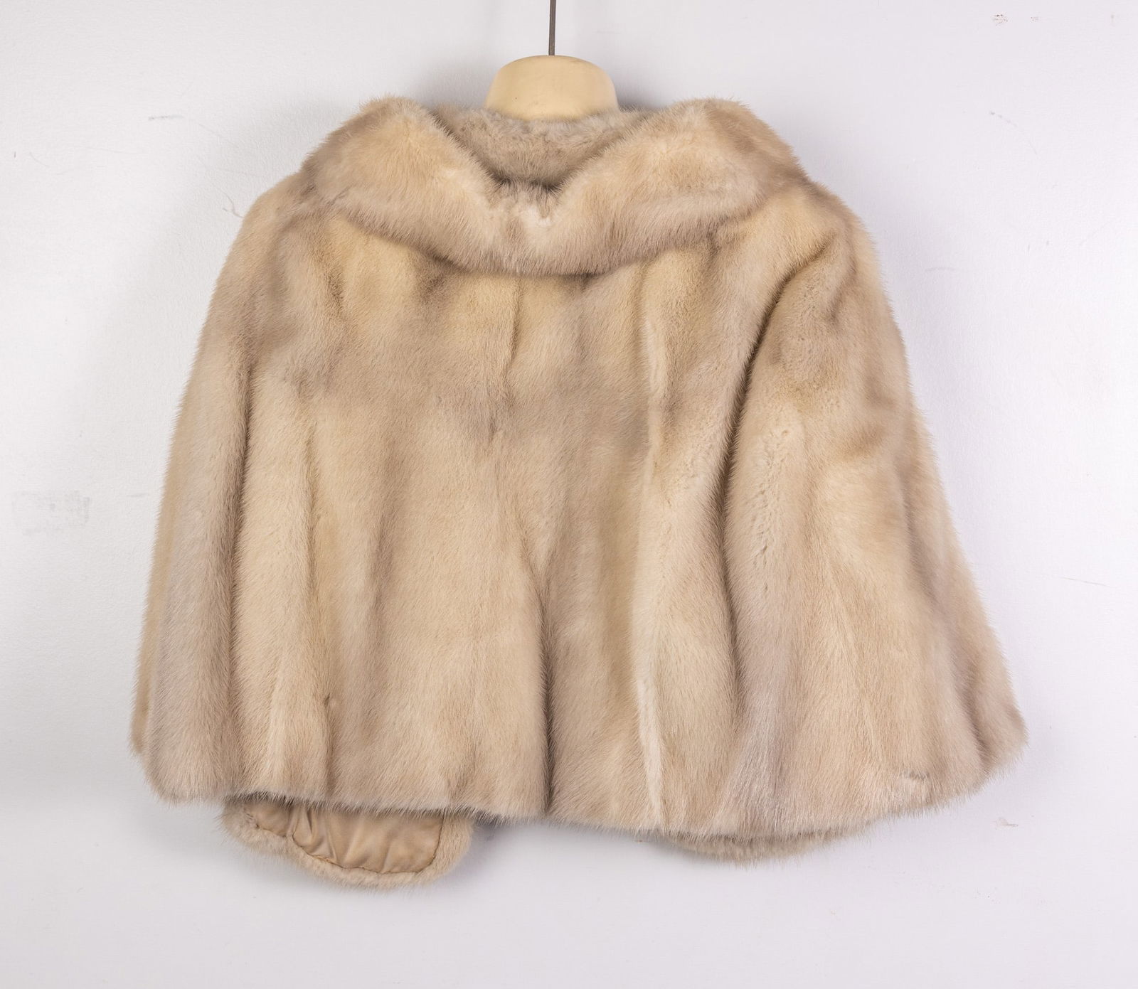 Vintage Zinman Furs Fur Capelet - 3