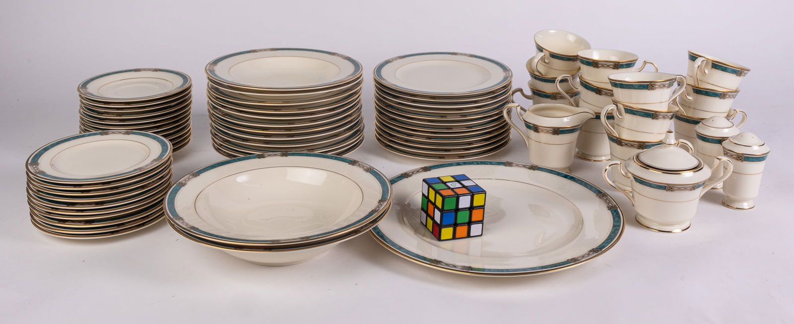 Mikasa "Golden Legacy" Porcelain Dish Set - 2