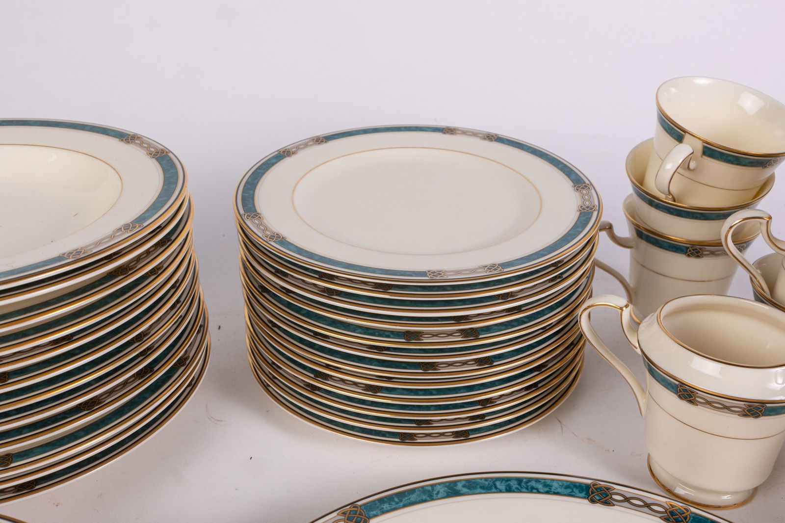 Mikasa "Golden Legacy" Porcelain Dish Set - 5