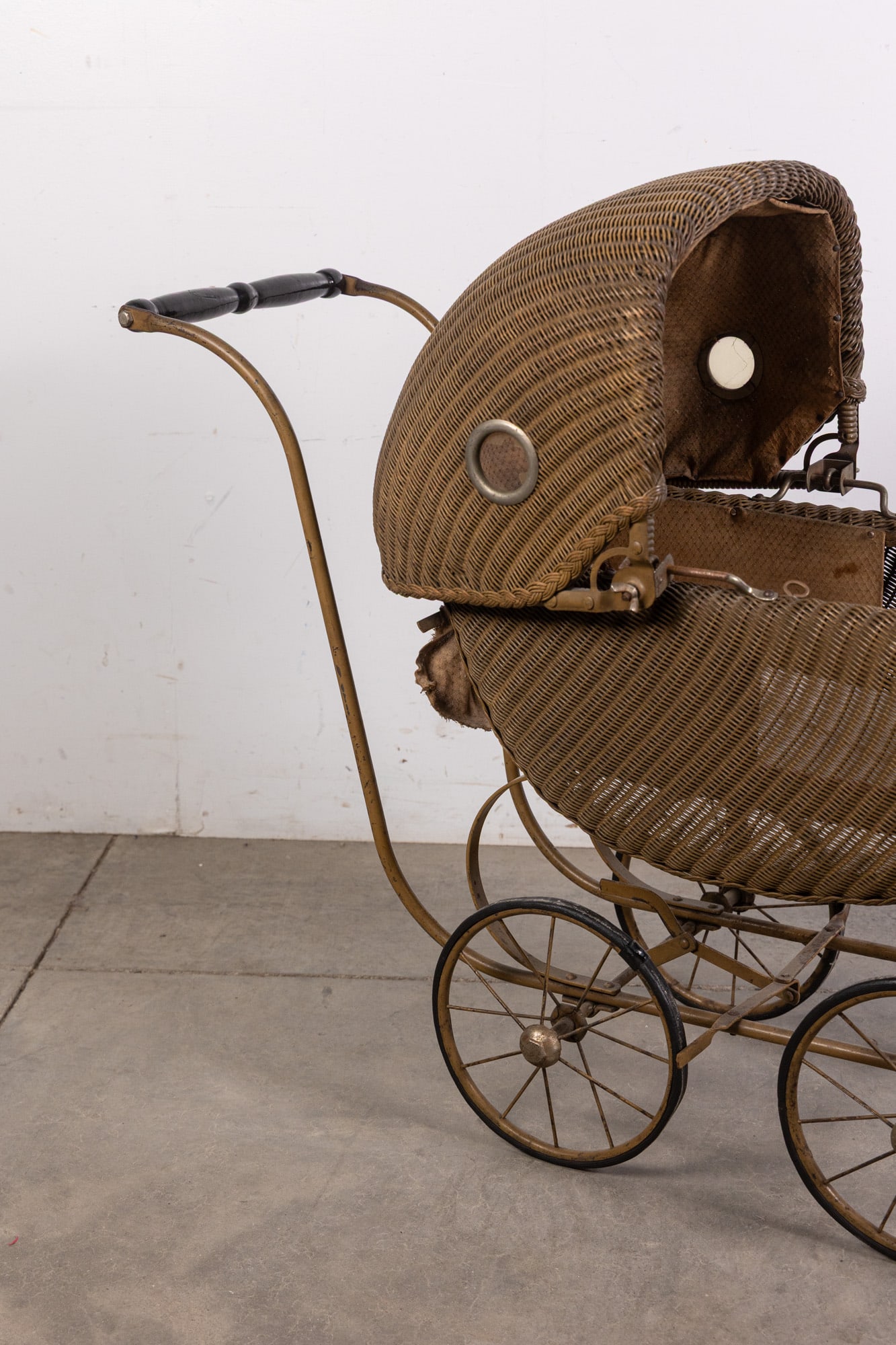 Antique Victorian Baby Doll Woven Wicker Baby Carriage - 3