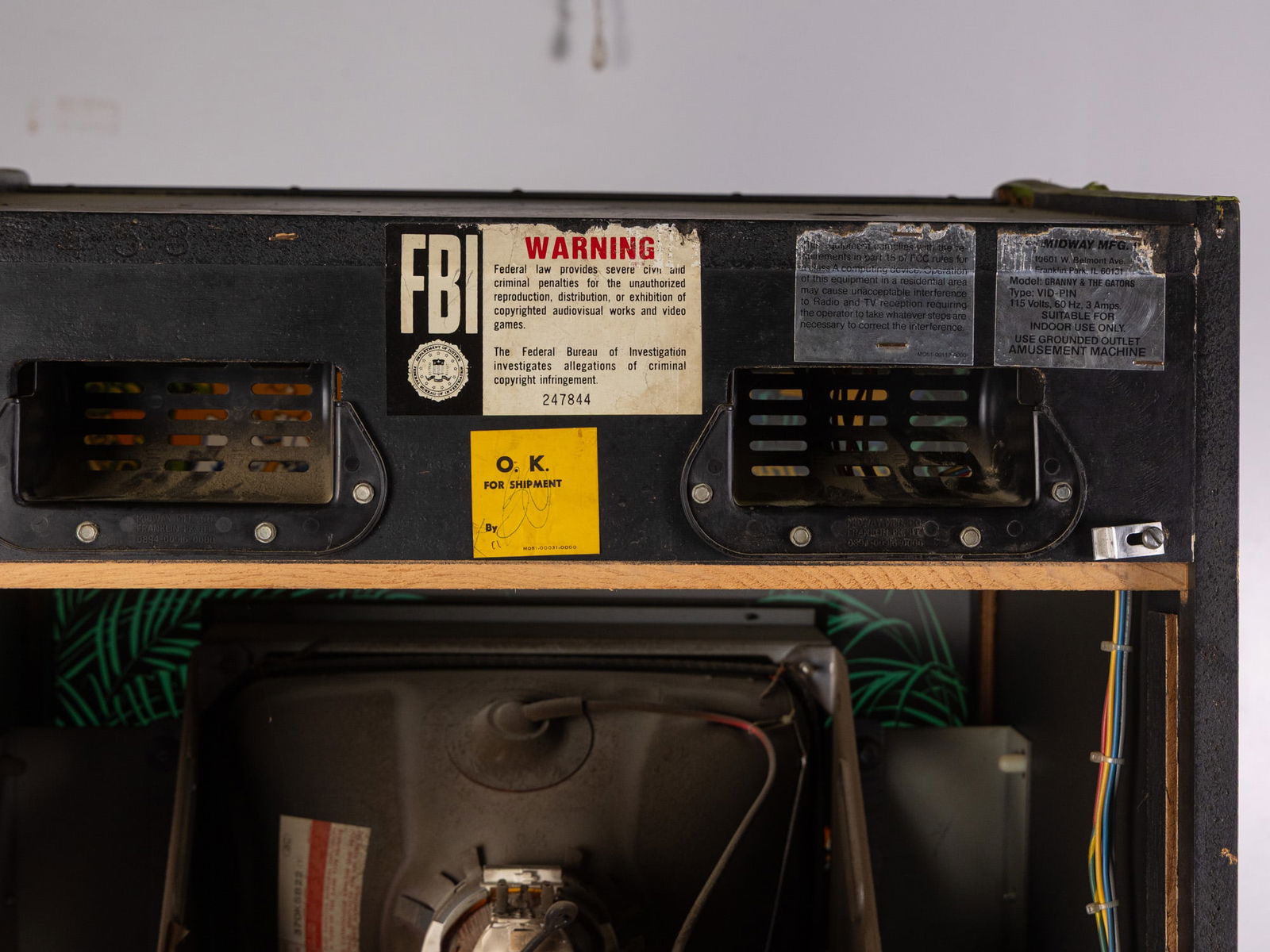 Granny and the Gators 1983 Vintage Pinball Machine by Bally Manufacturing Co. - 11