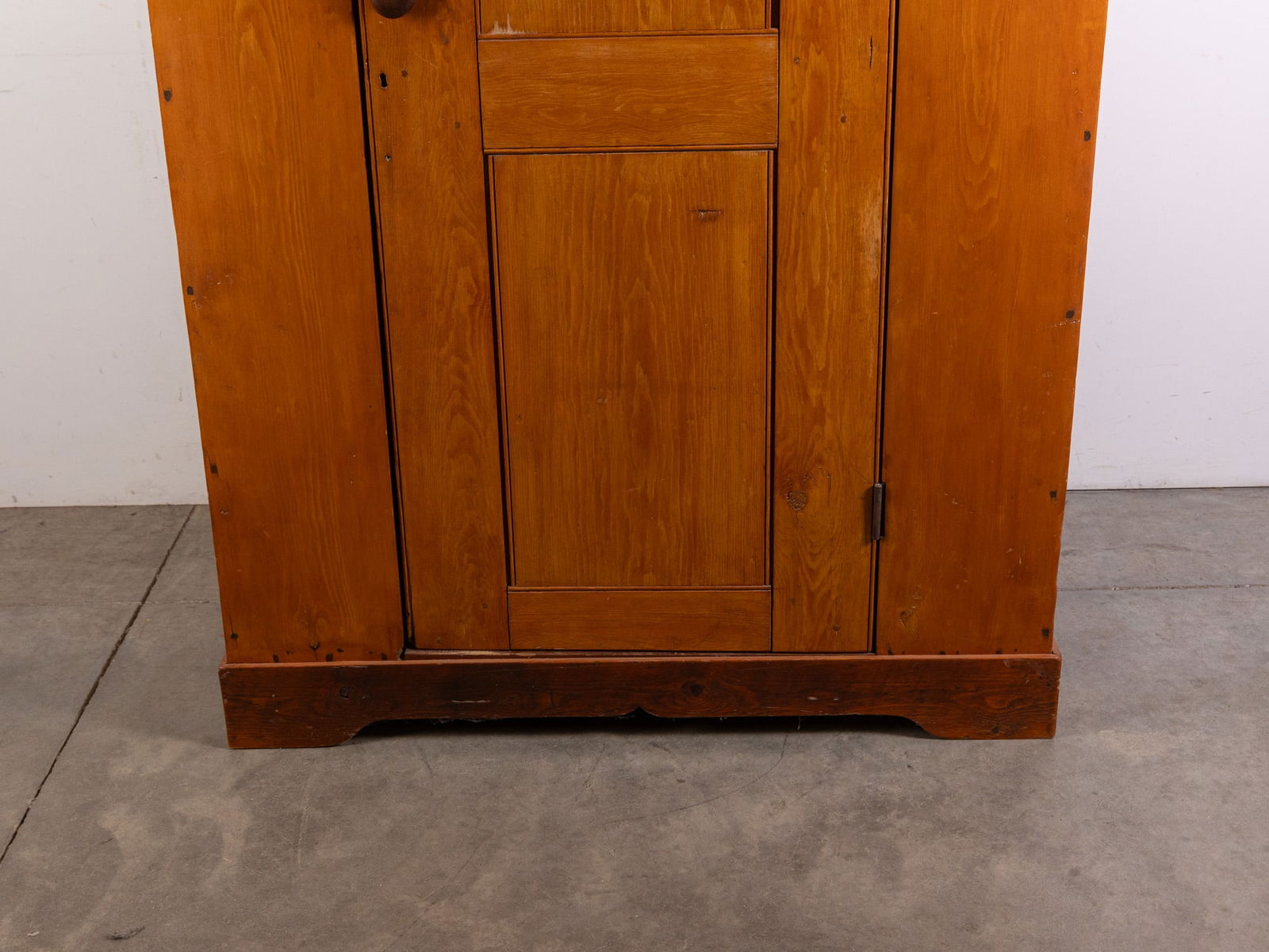Antique Early Primitive Wardrobe Cupboard - 4