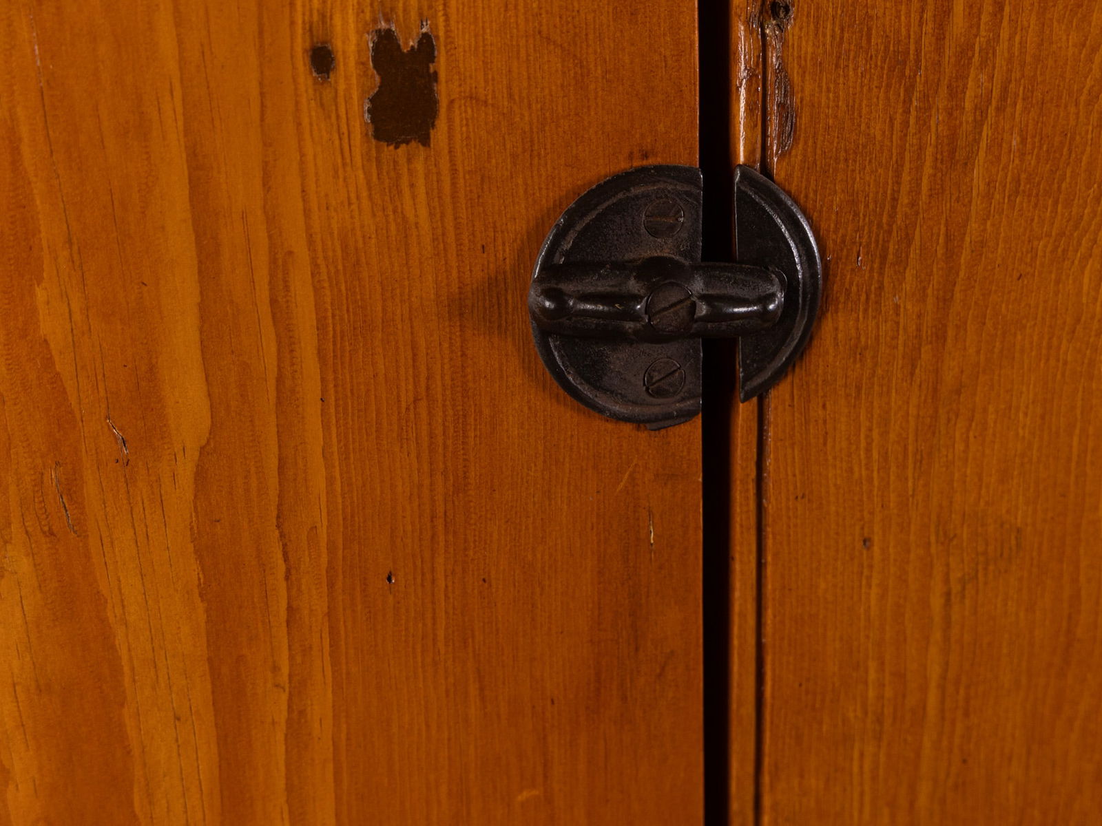 Antique Early Primitive Wardrobe Cupboard - 8