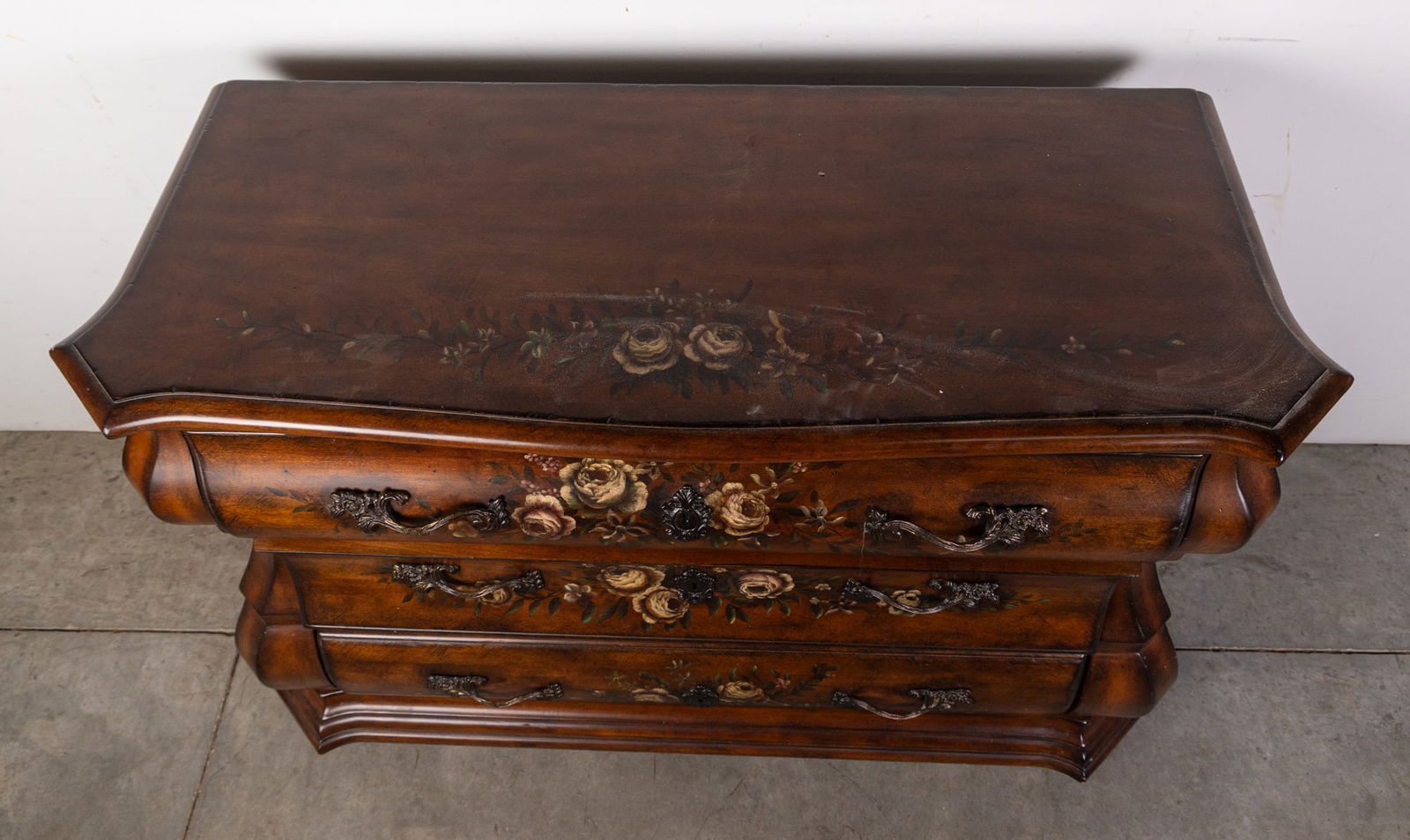 Ethan Allen "Tuscany" Paint Decorated Serpentine Bombe Chest - 2