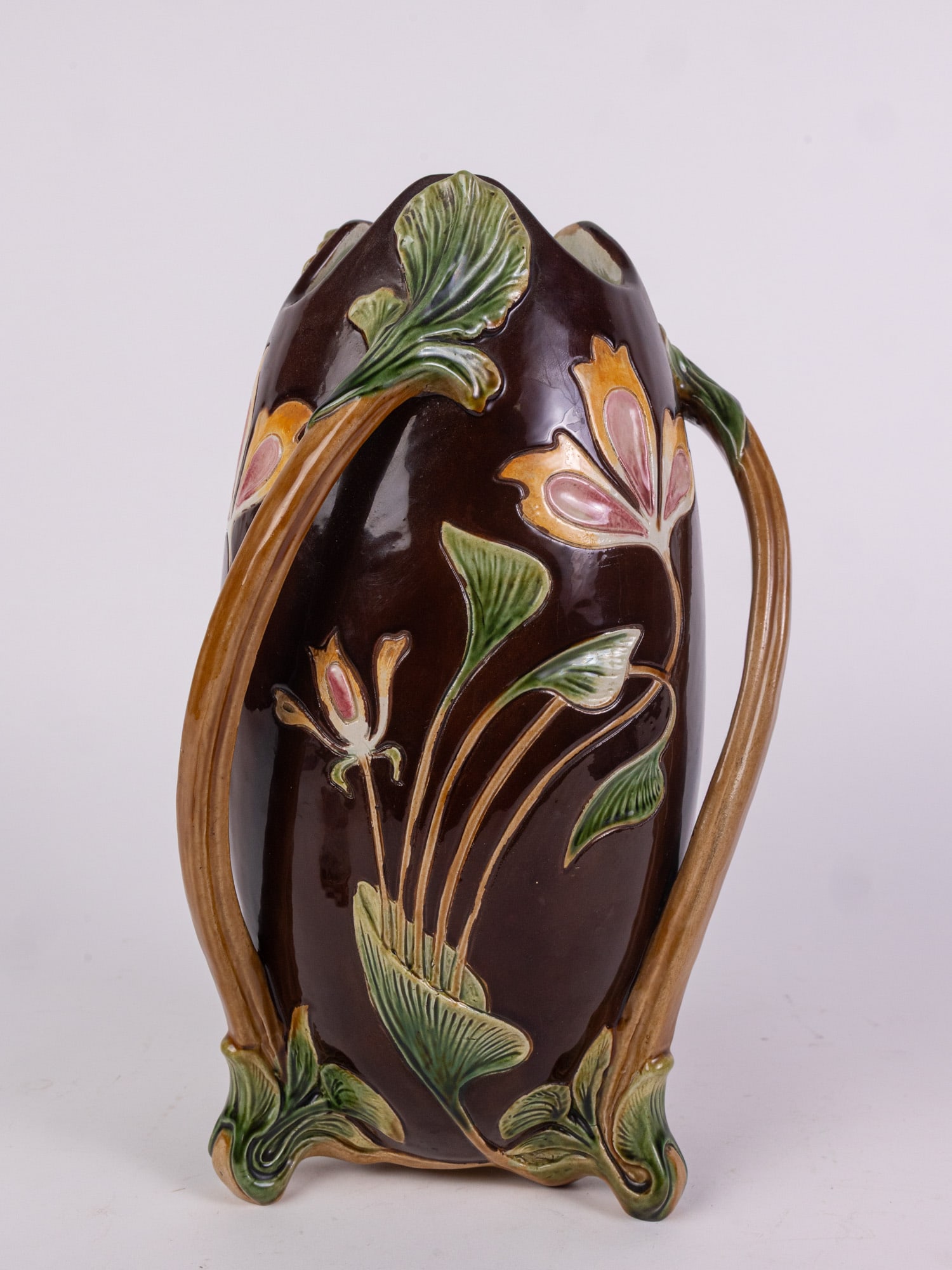 W. Schiller & Son Majolica Art Nouveau Vase: W. Schiller & Son Majolica Art Nouveau VaseLiteratureBrooks Auction – Online Auction Terms & Conditions Contact: (856) 694-2960 | info@brooks.auction READ BEFORE YOU BID: We want you to feel
