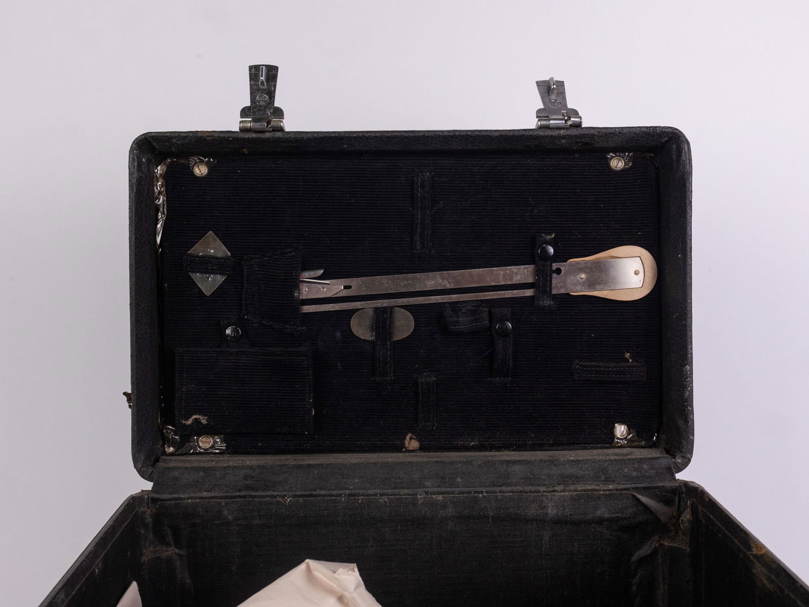 Singer 221-1 Black Featherweight Sewing Machine w/ Original Case & Manual - 6