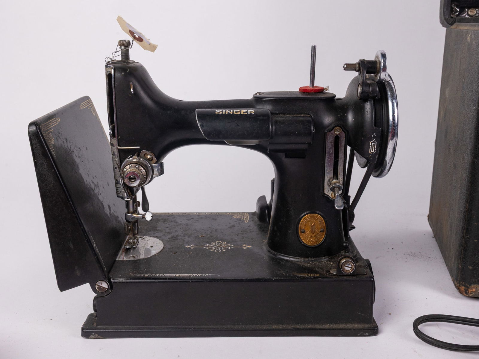 Singer 221-1 Black Featherweight Sewing Machine w/ Original Case & Manual - 8