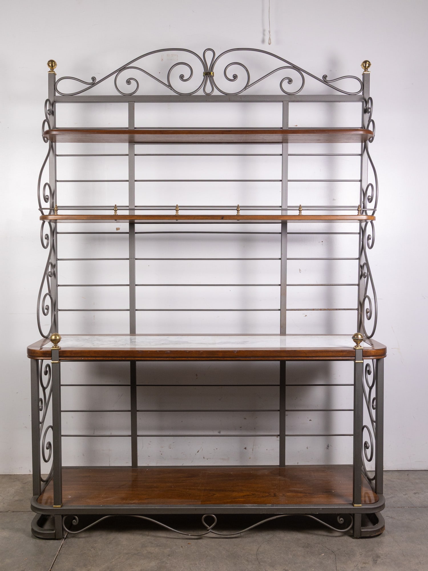 Drexel White Marble Top Bakers Rack: Drexel White Marble Top Bakers RackSize77" x 54" x 15"LiteratureBrooks Auction – Online Auction Terms & Conditions Contact: (856) 694-2960 | info@brooks.auction READ BEFORE YOU BID: We want you