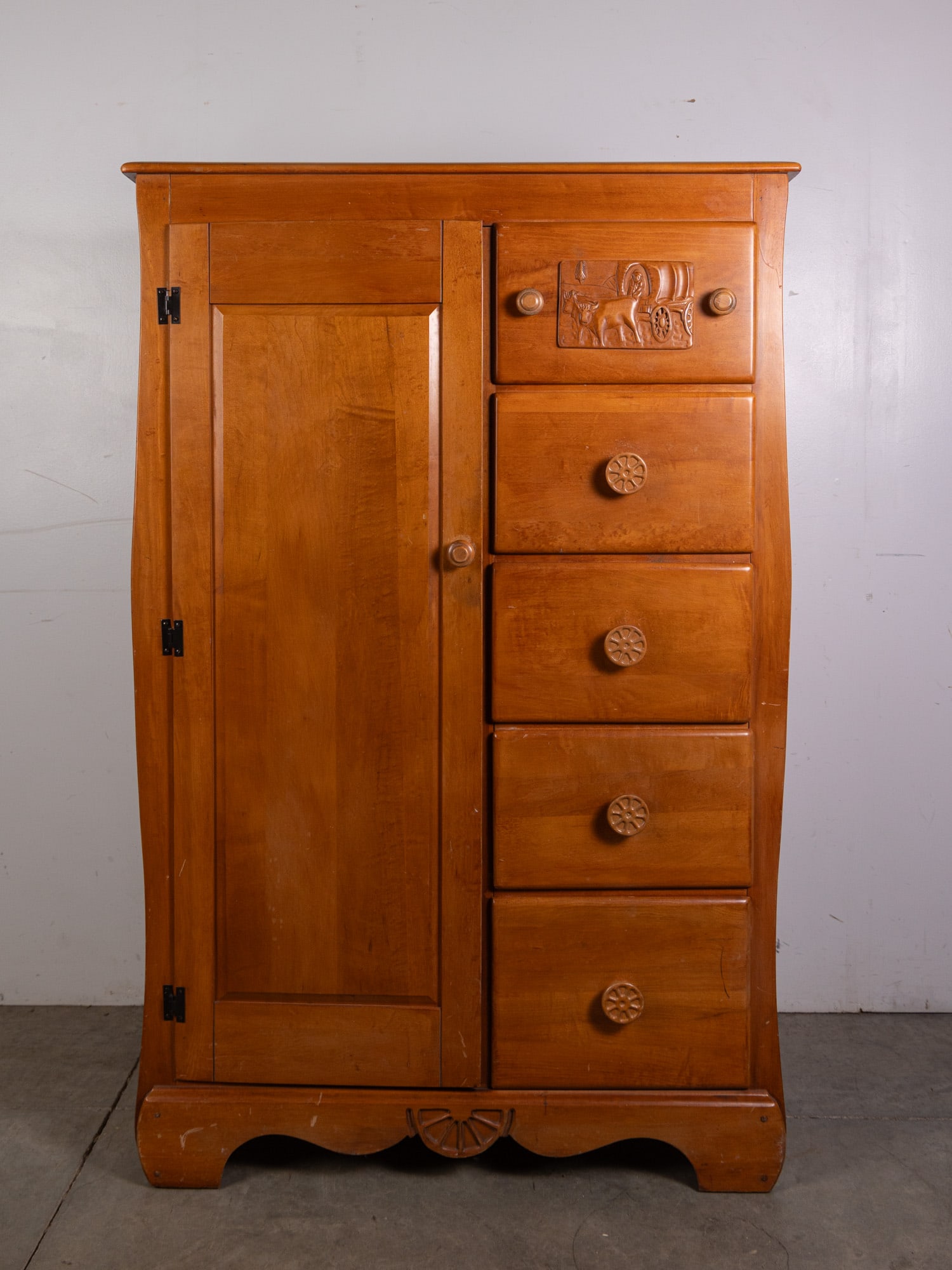 Vintage Solid Maple Virginia House Conestoga Wagon Armoire (1 of 8)